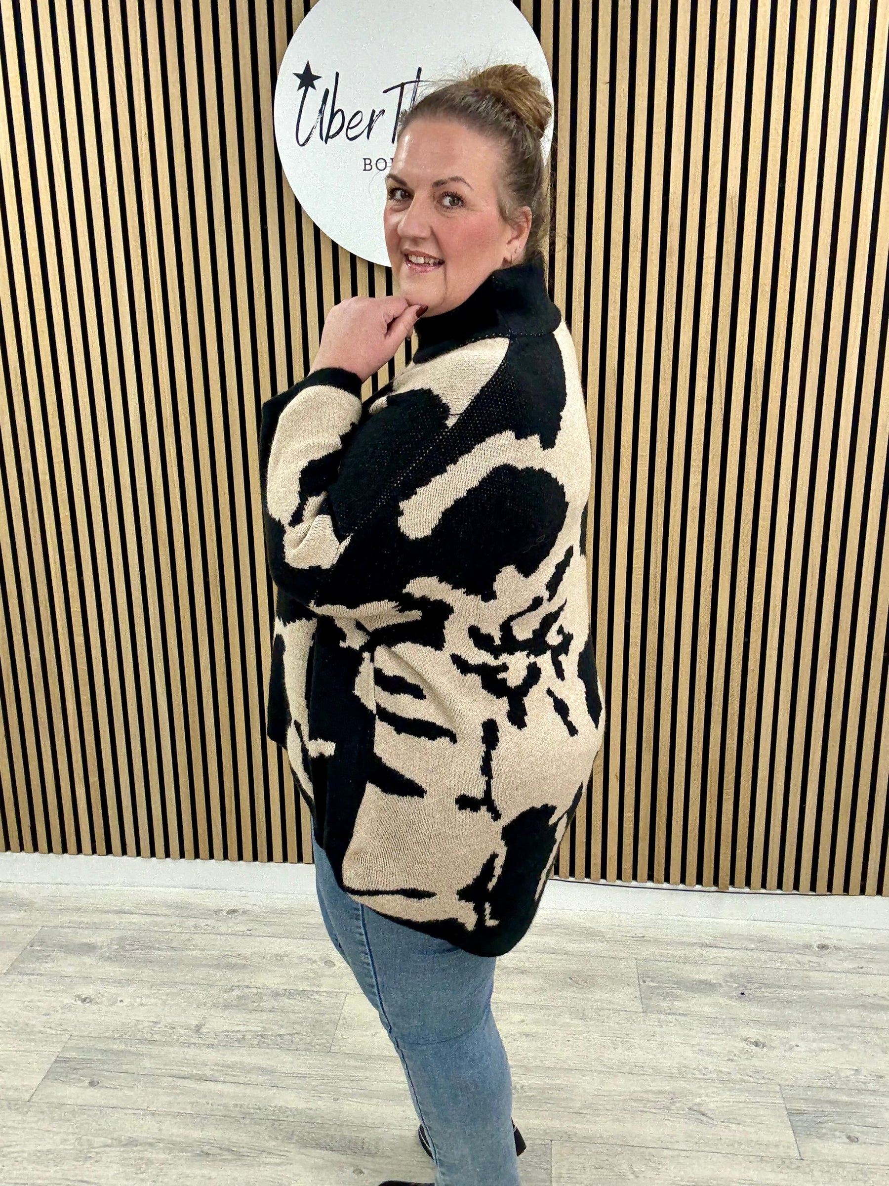 Oversized Abstract Soft Knit - Black/Oatmeal