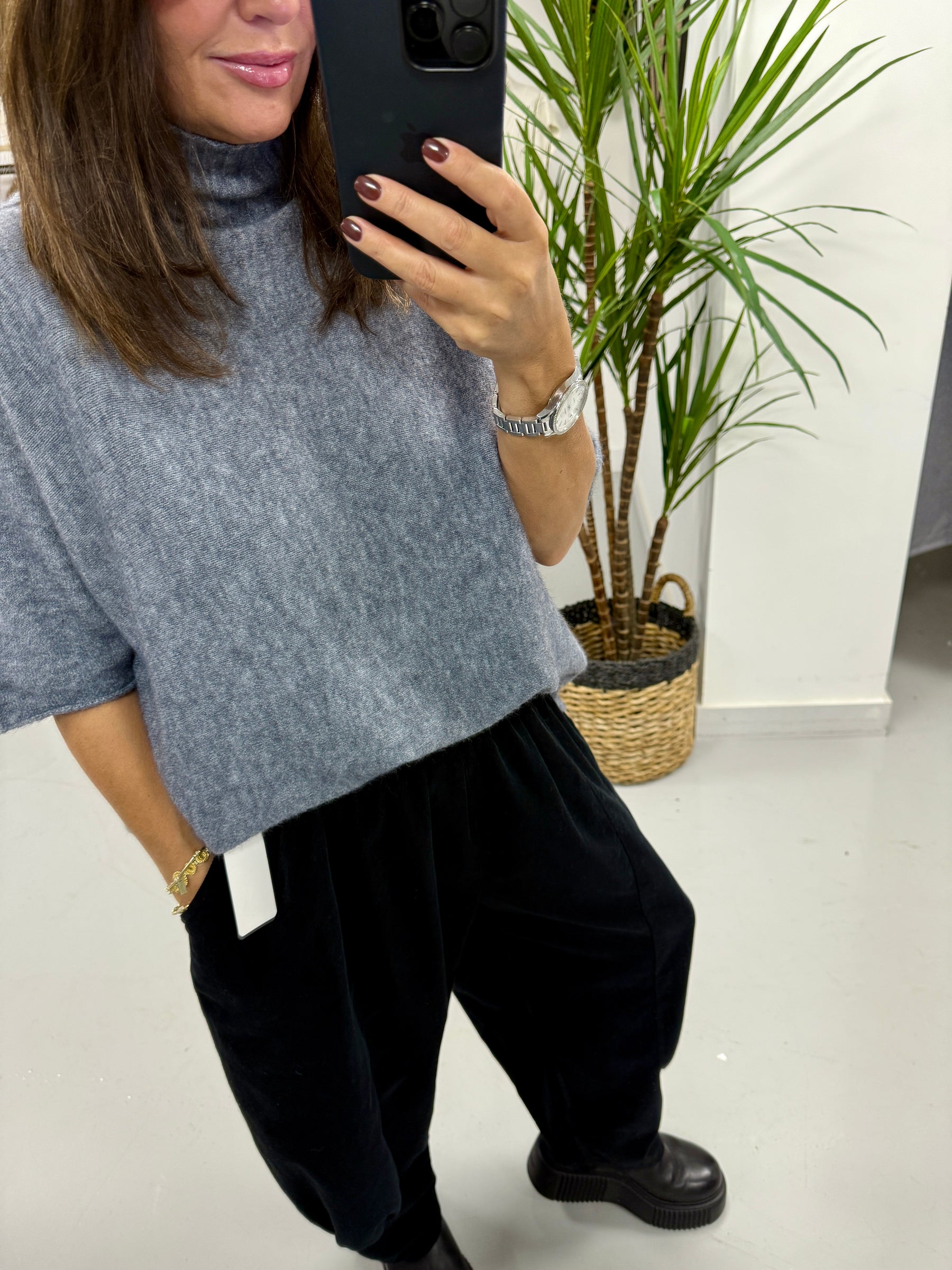Oakley Crop Sleeve Knit - Grey