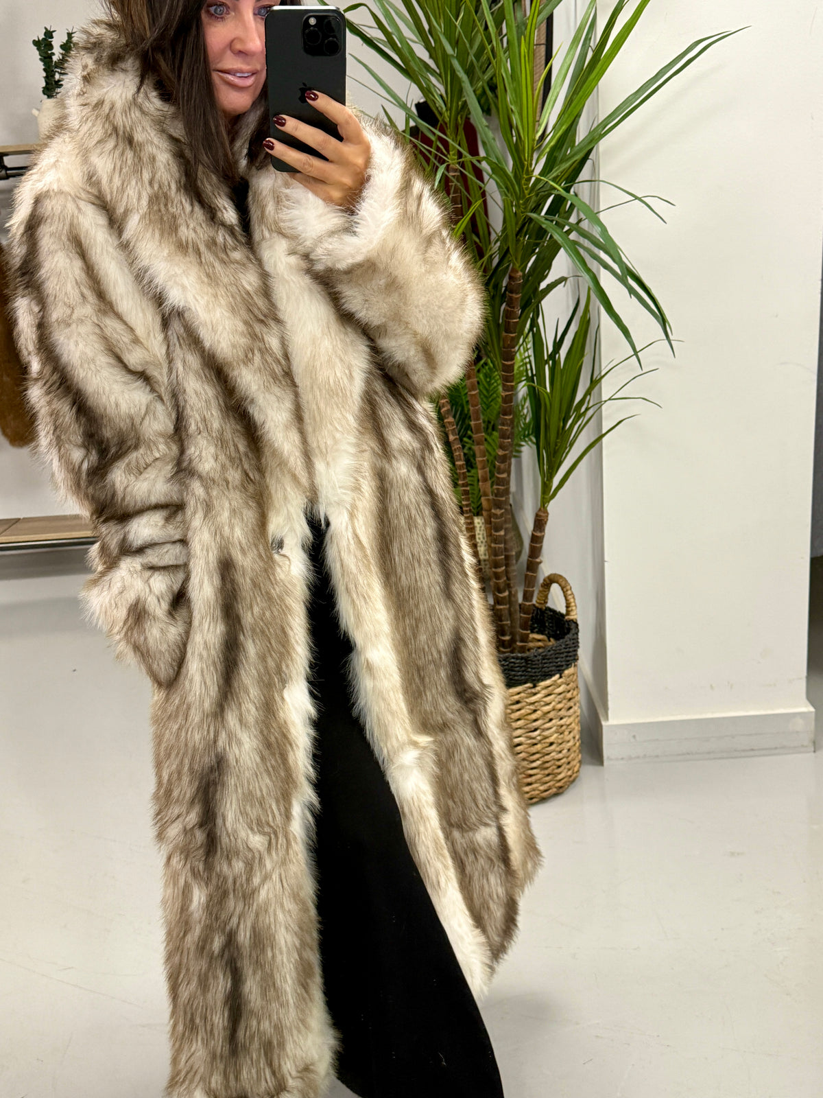 The St Moritz Longline Faux Fur Coat - Cream/Taupe (fitting size 16-20)