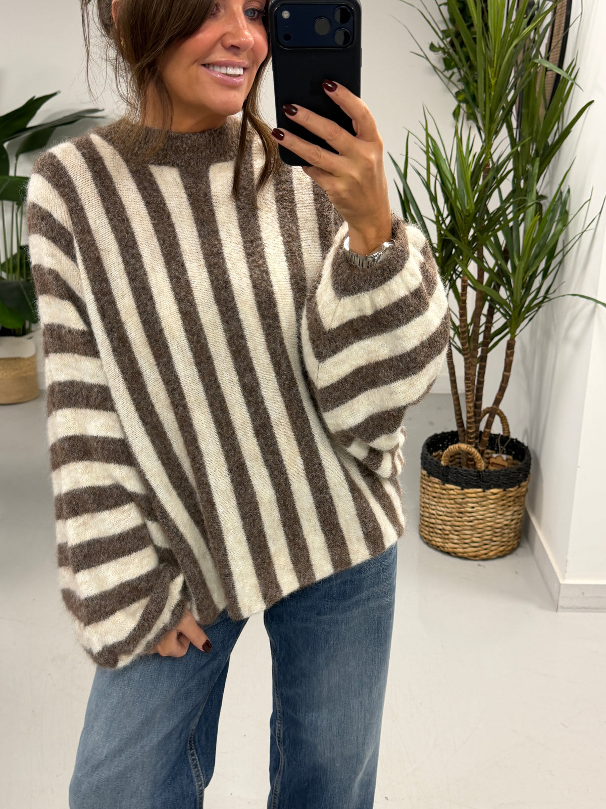 The Muse Chunky Sleeve Knit - Mocha/Cream (Size 10-18)