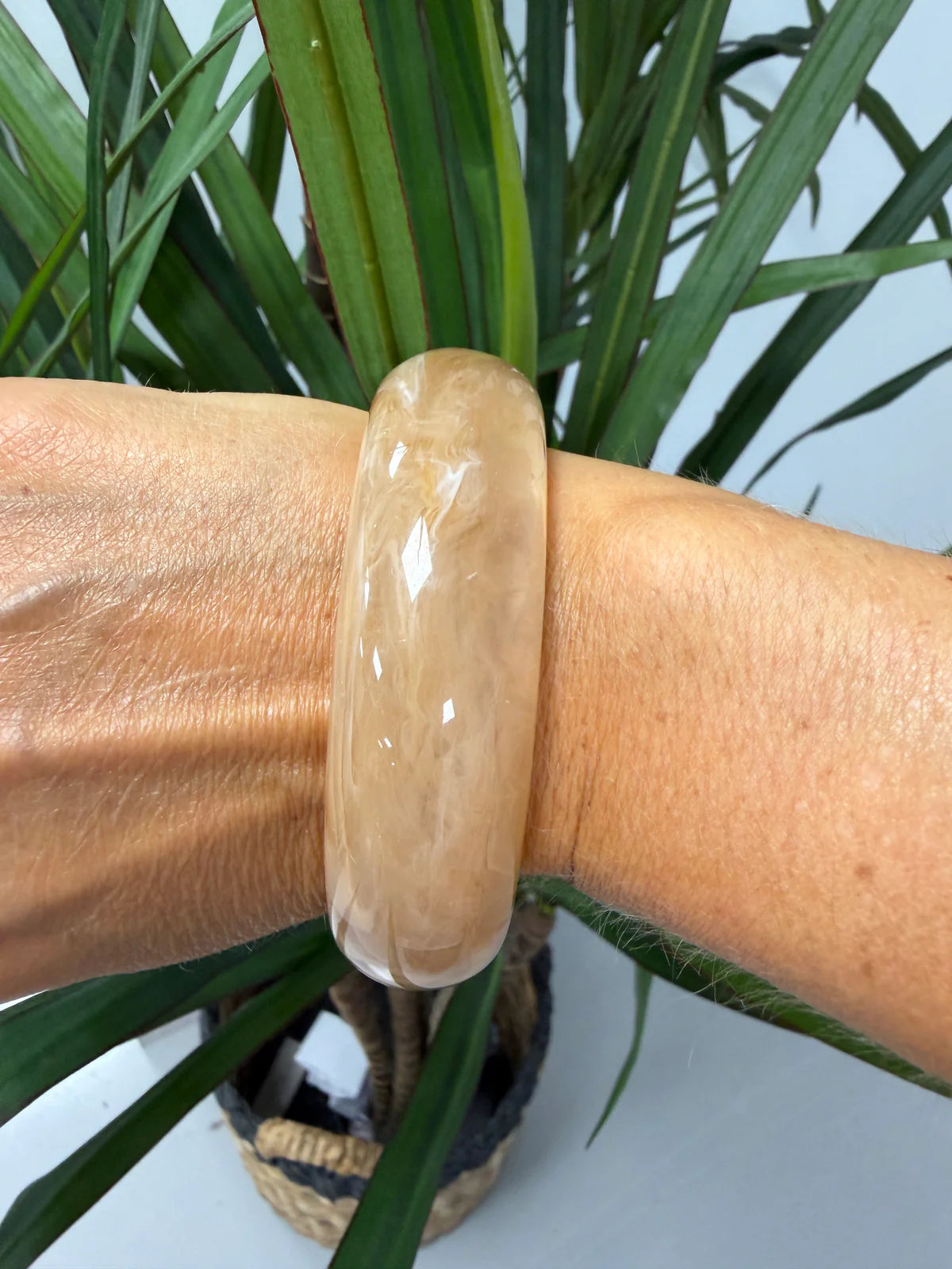 Thin Ivory Bangle