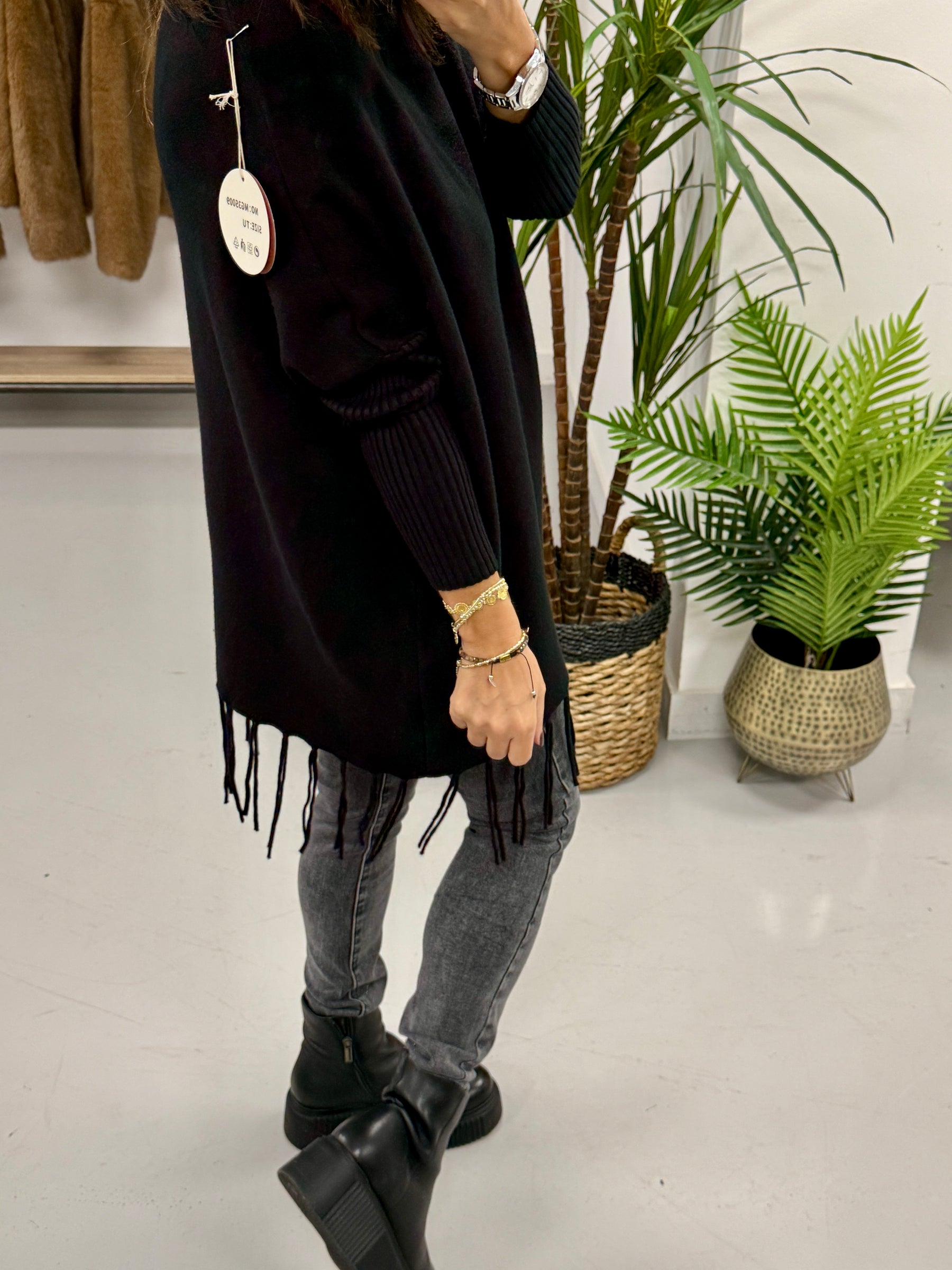 The Roll Neck Fringed Knit - Black