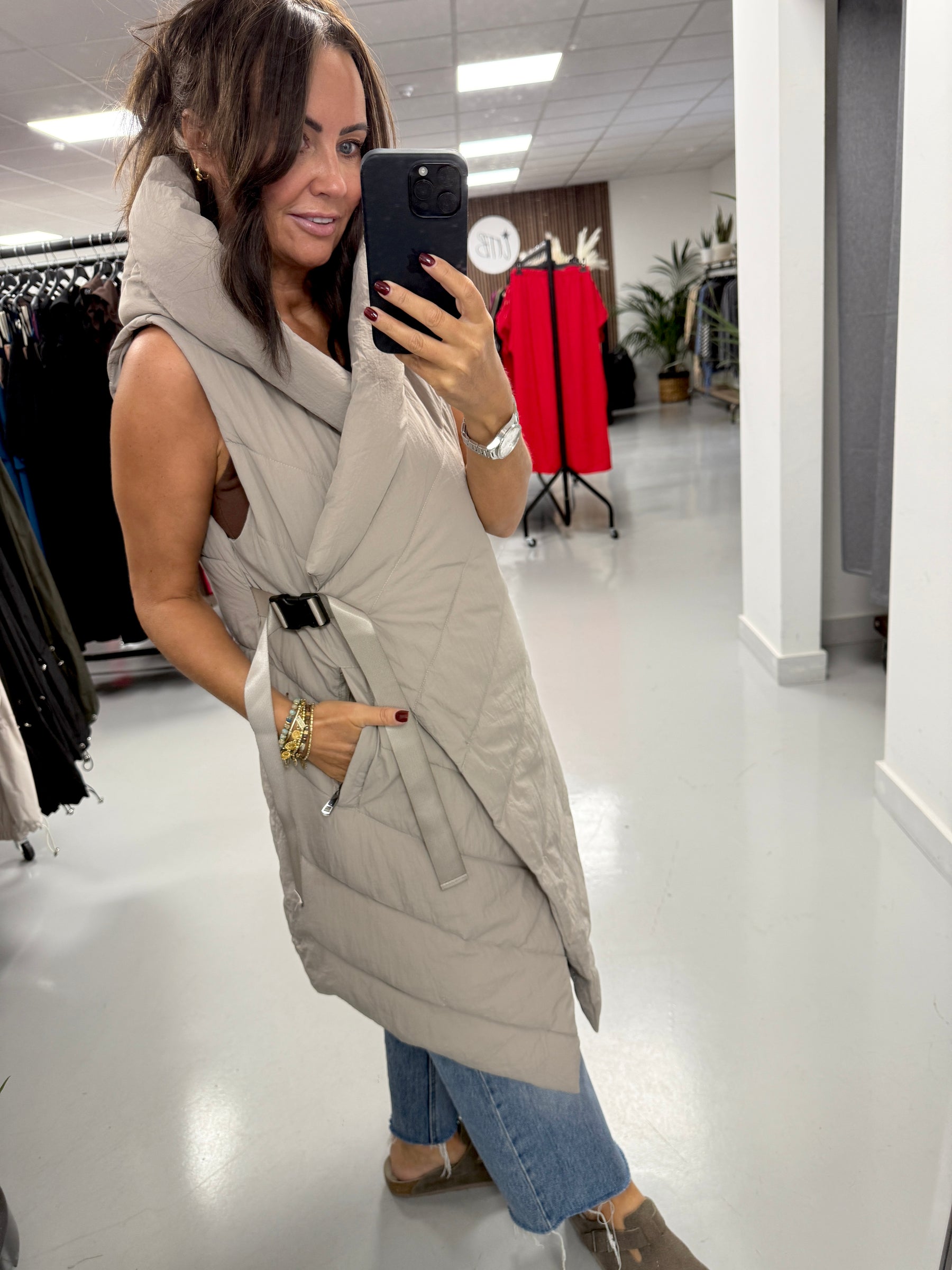 Fly Asymmetrical Hooded Giilet - Taupe
