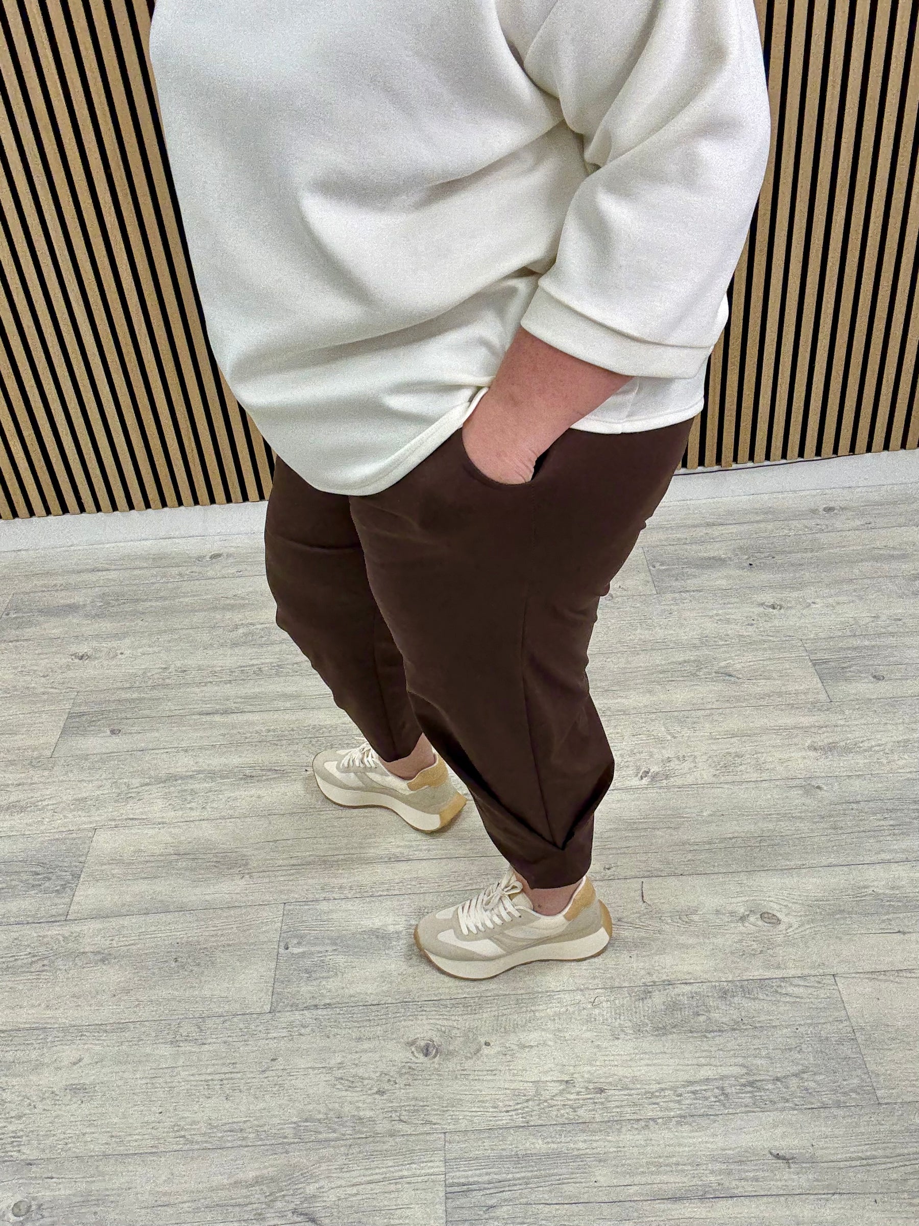 Hampton Side Pleat Scuba Joggers (PLUS) - Chocolate