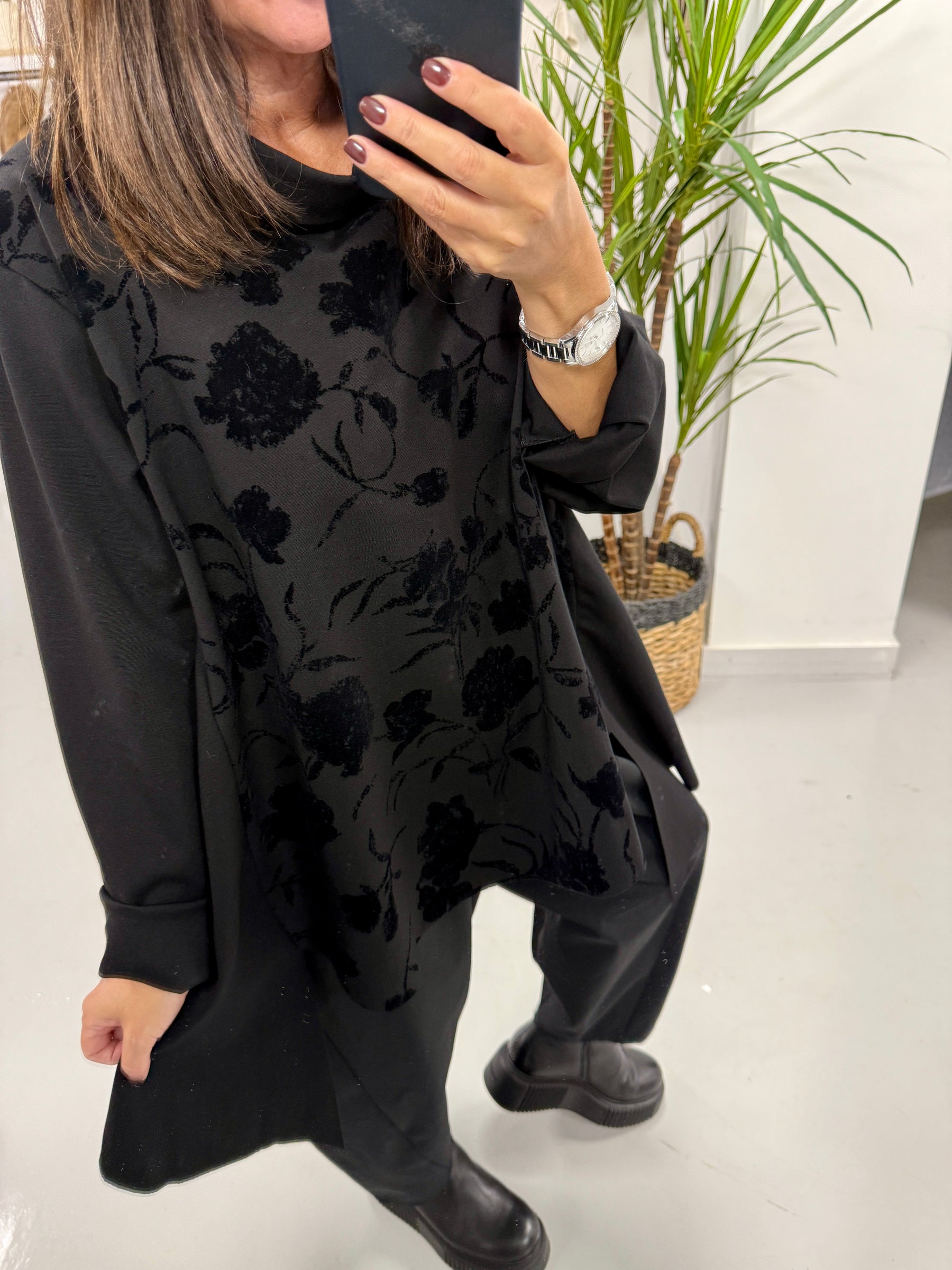 The Raven Reverse Collar Tunic - Black