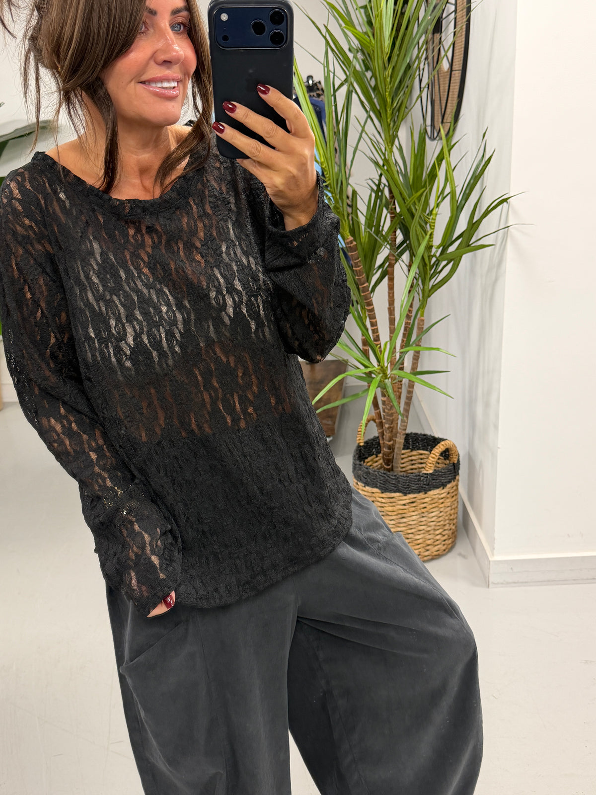 The Lace Mesh - Black (Size 12-18)