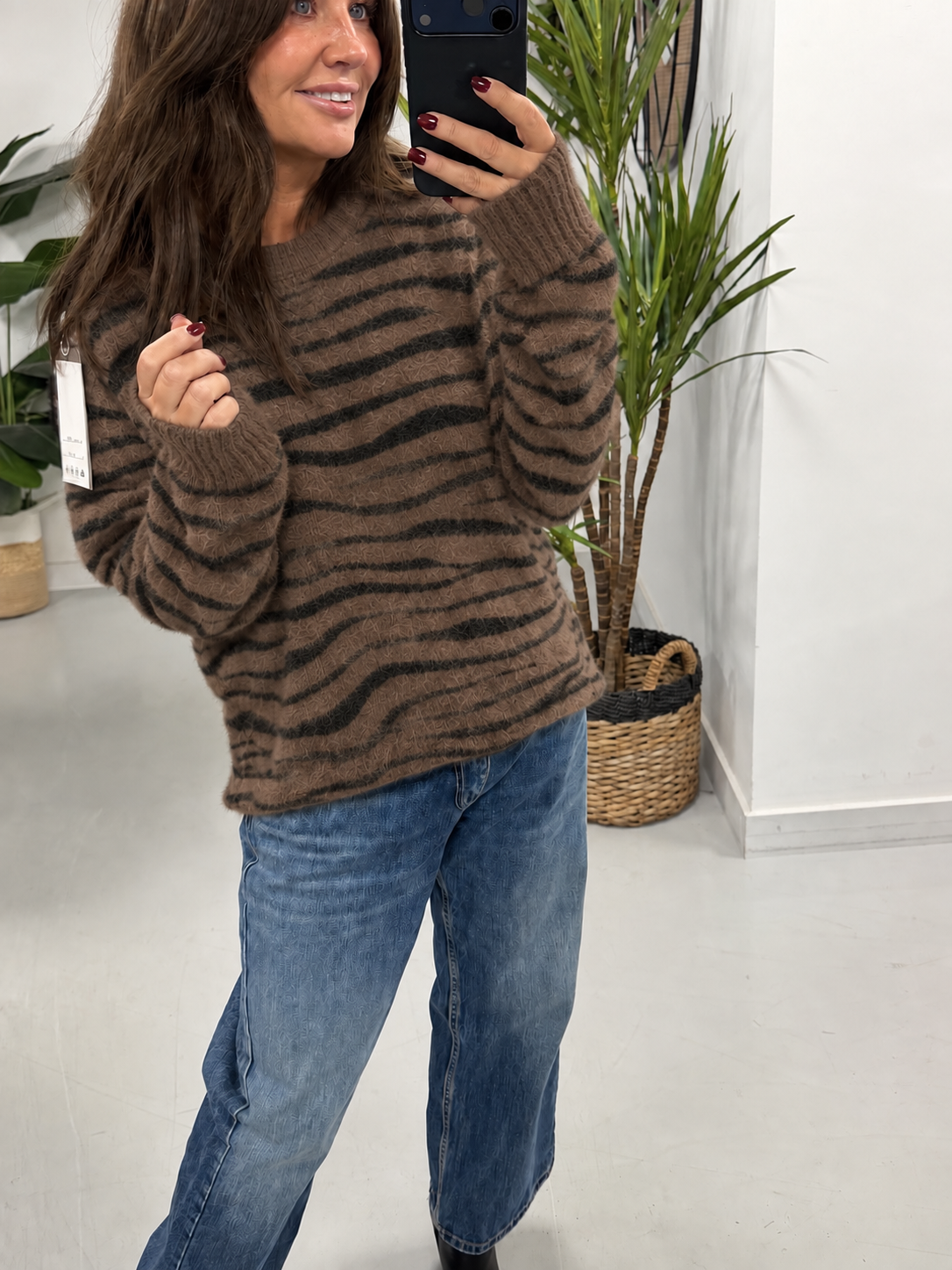 Super Soft Zebra Knit - Chocolate
