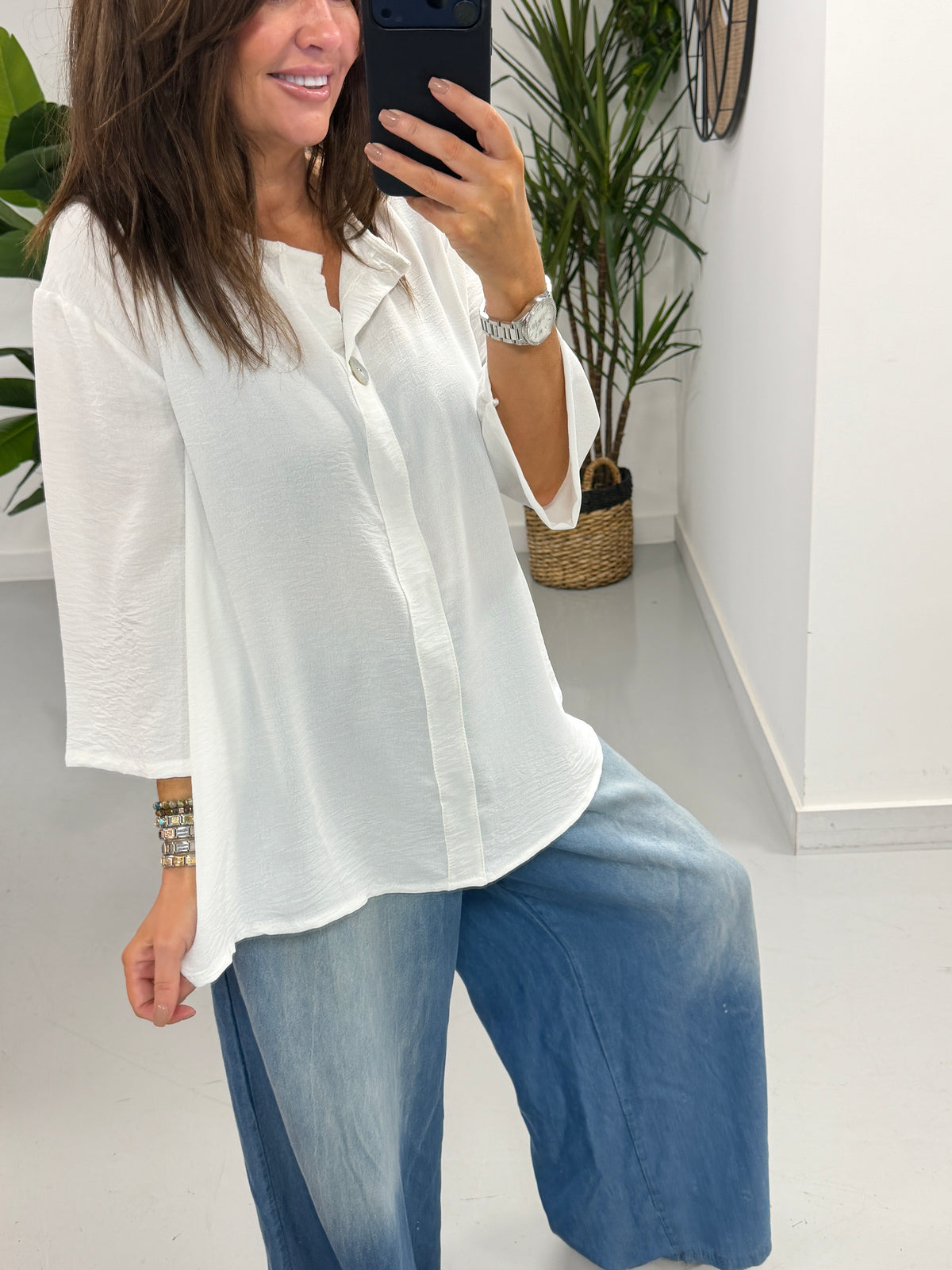 The Luna One Button - White