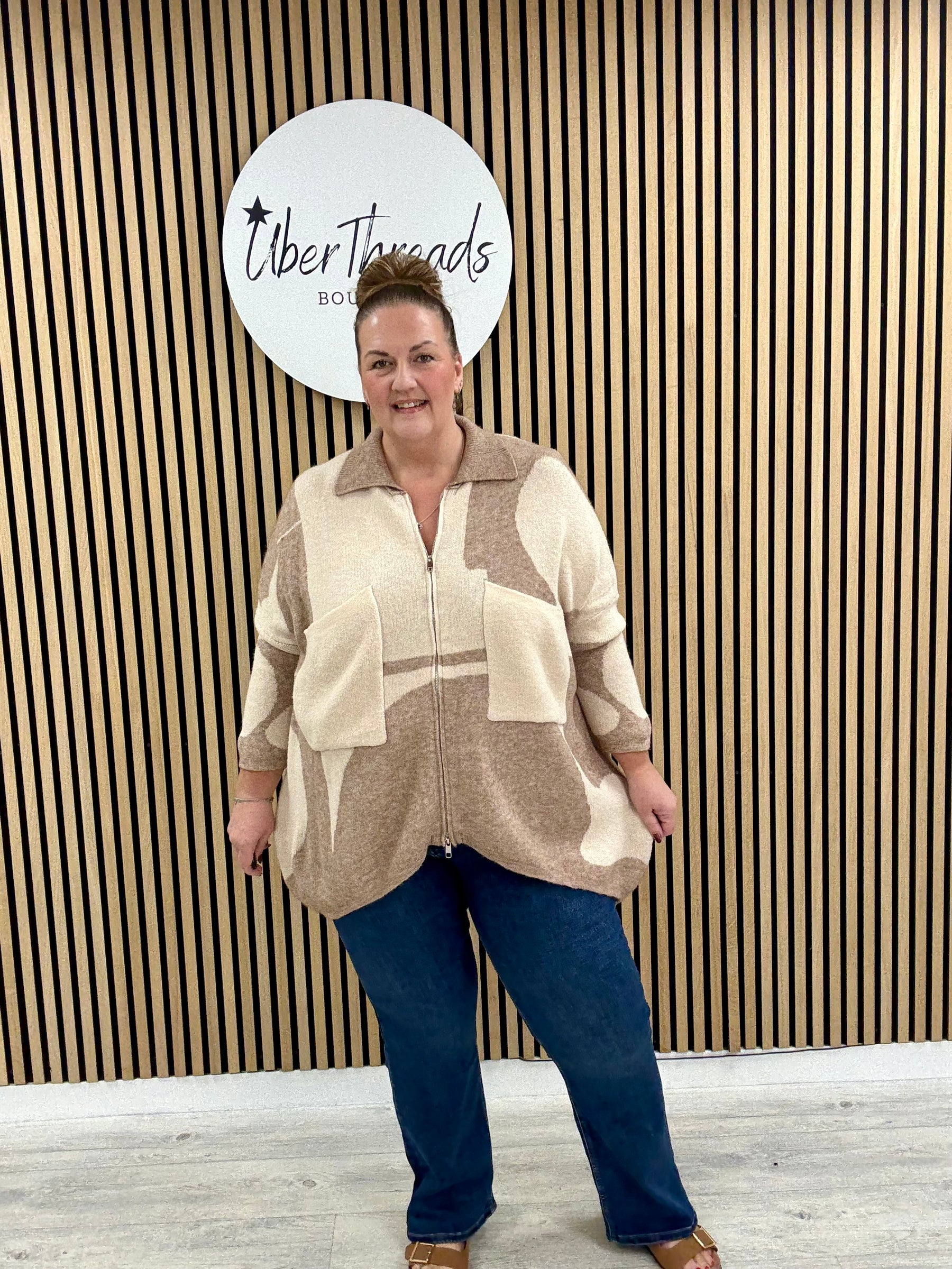 The Camello Zip Cardigan - Camel/Cream