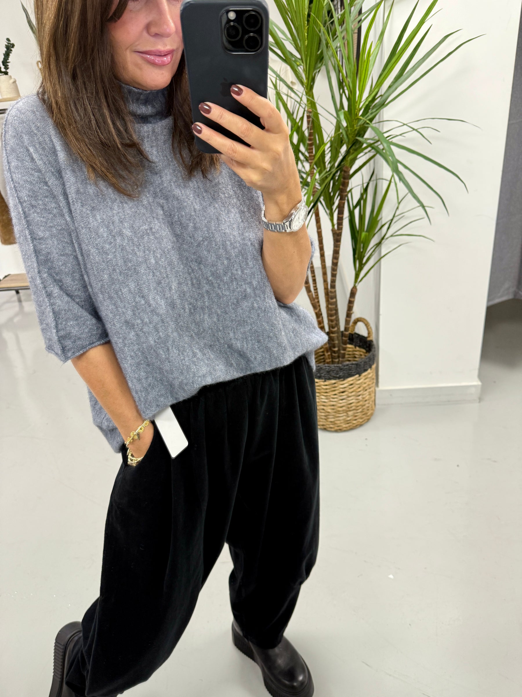 Oakley Crop Sleeve Knit - Grey