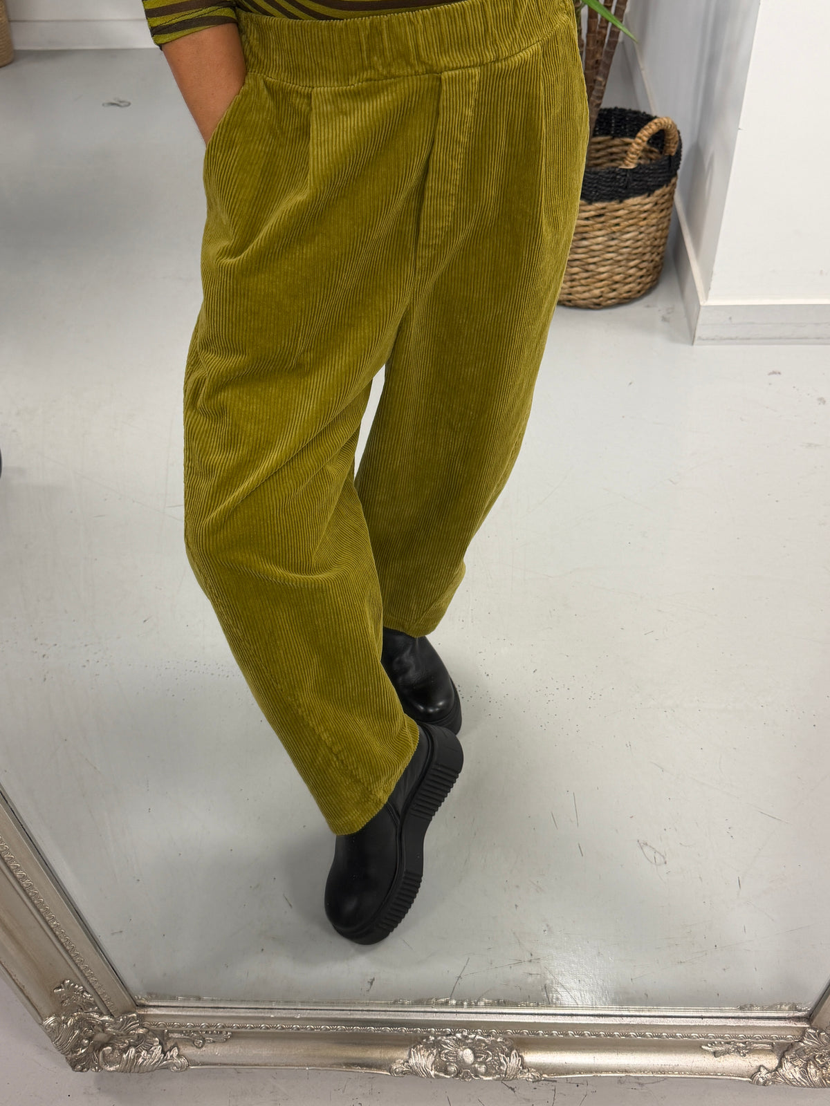 Jumbo Cord Barrel Trousers - Pistachio (Size 10-14) (Copy)