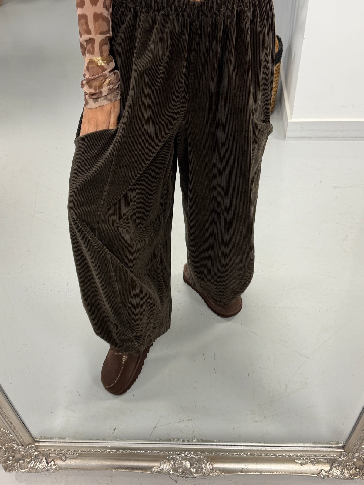 Cord Front Pocket Barrel Trousers - Chocolate (Size 14-18)