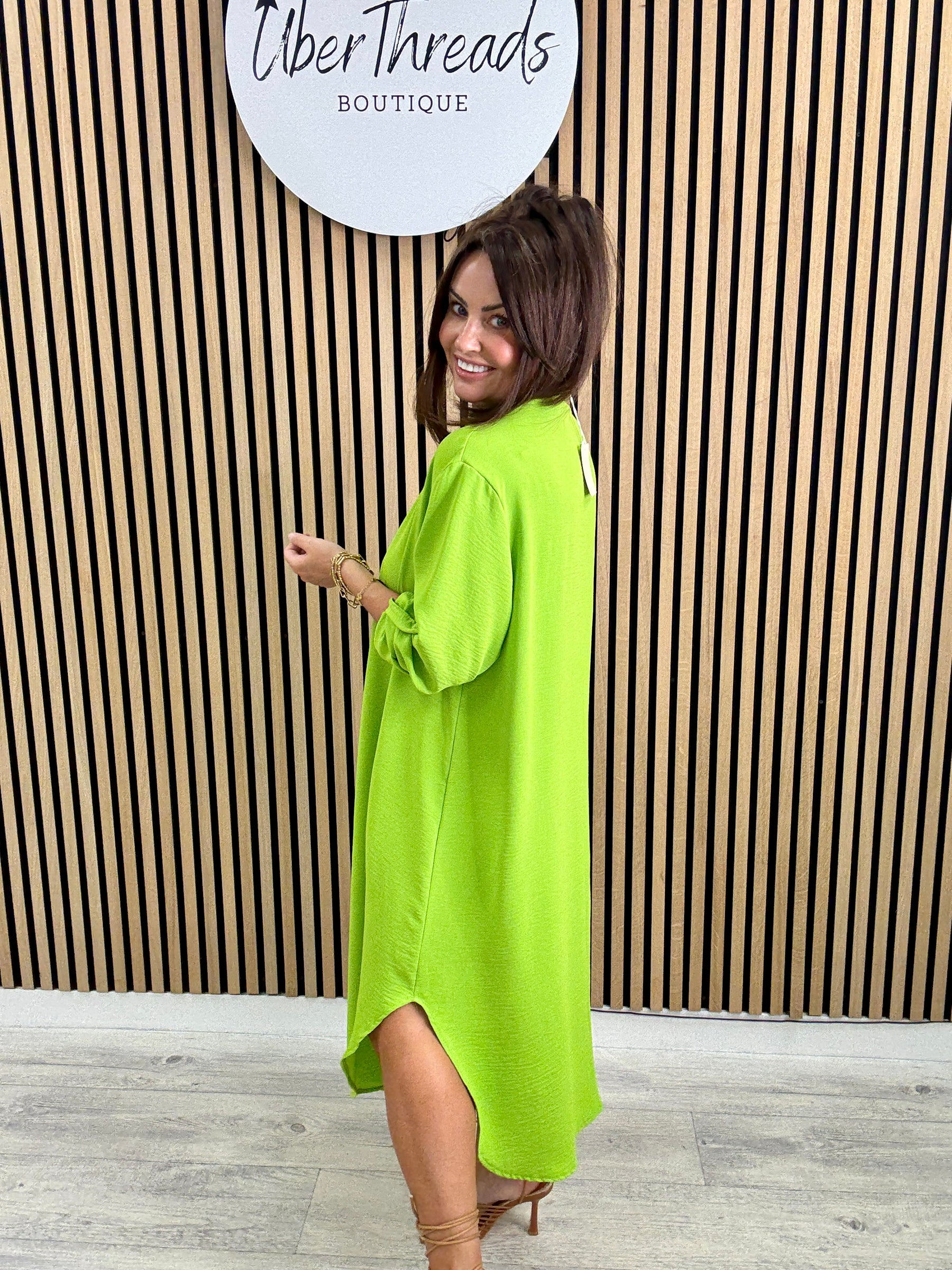The Basic Button Sleeve - Lime