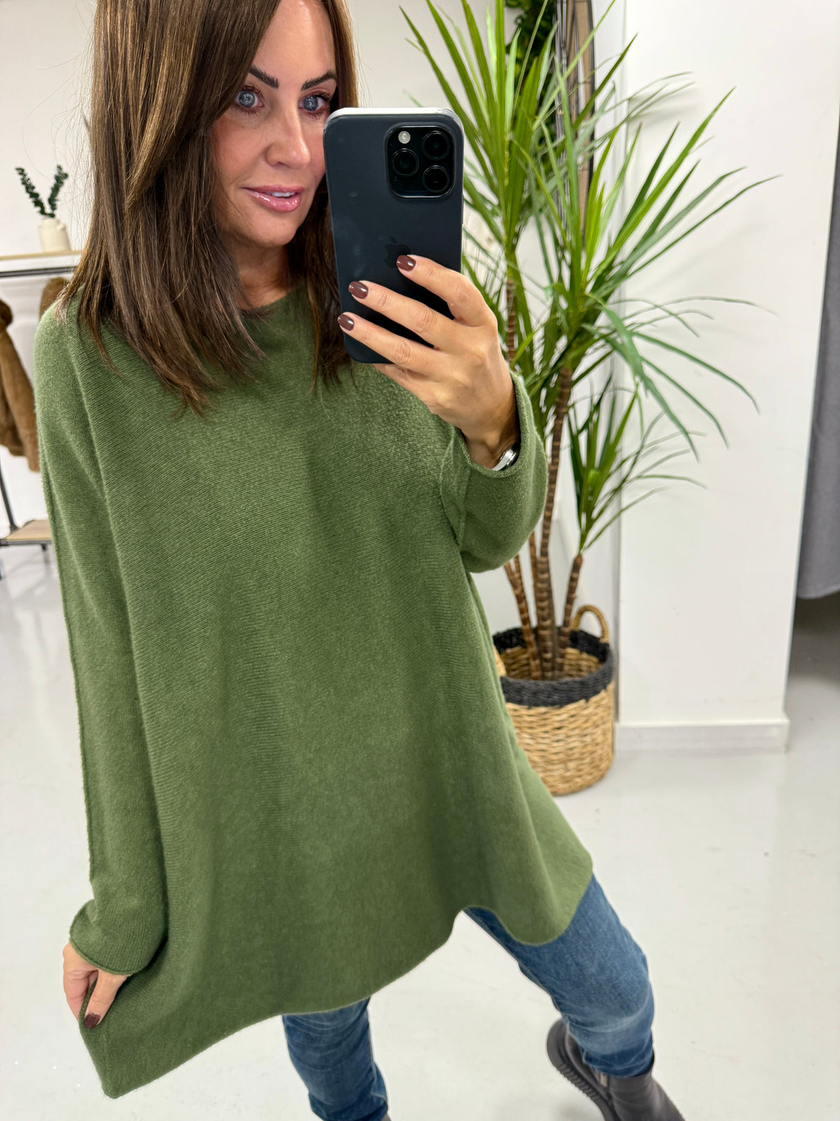 The Chelsea Round Neck Knit - Khaki