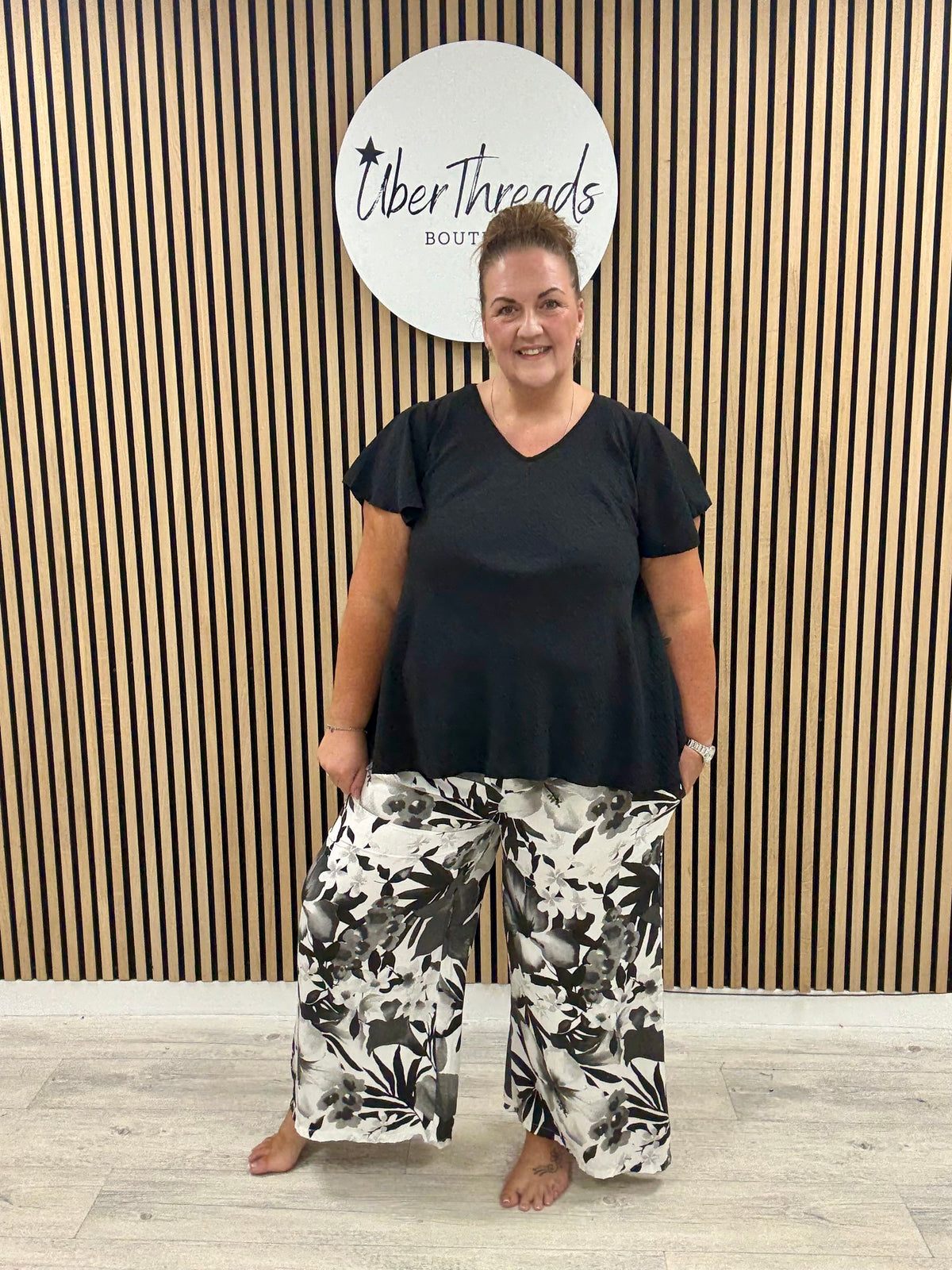 The Monochrome Floral Palazzo - Black