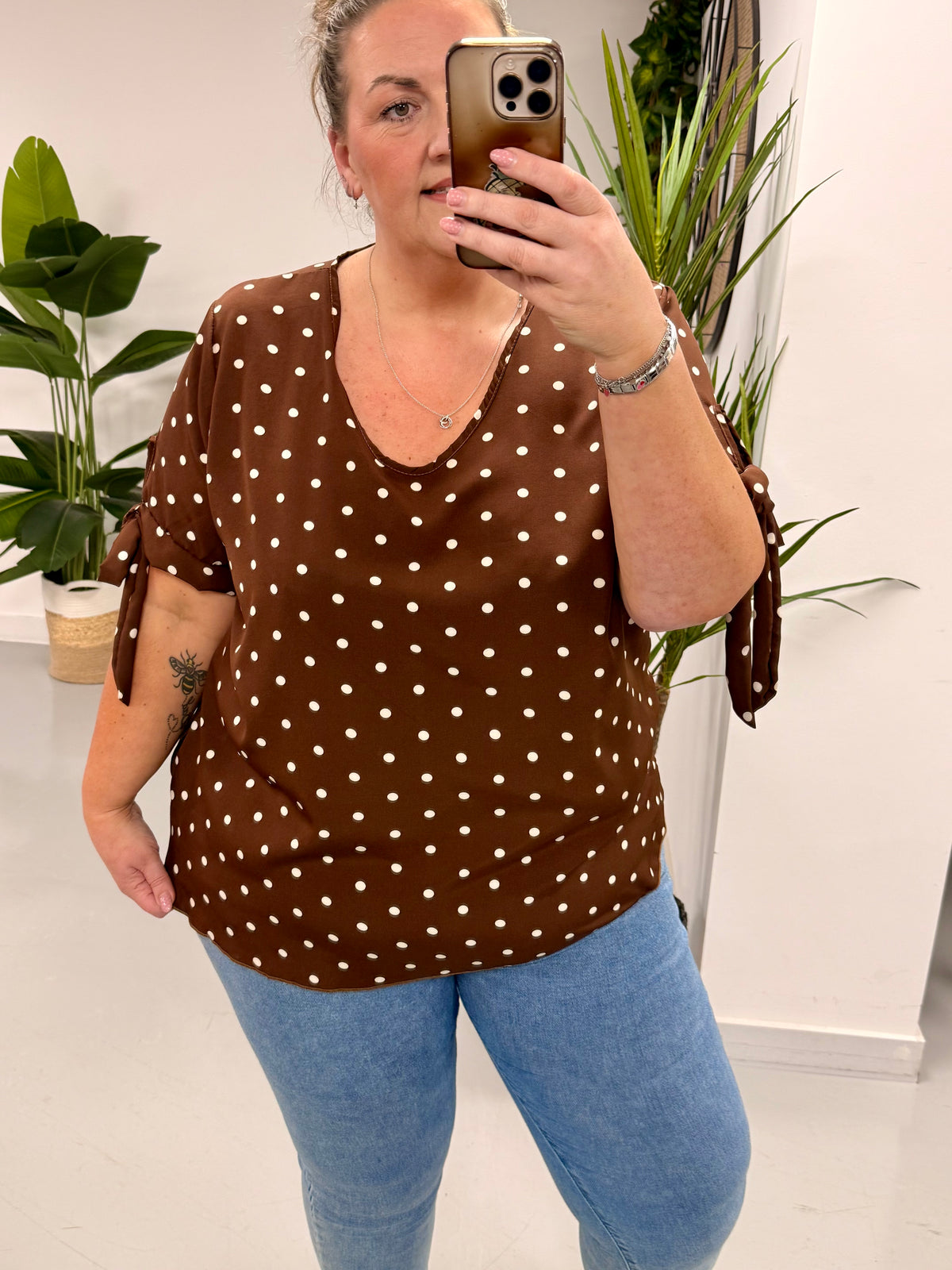 The Spotty Tie Sleeve - Chocolate