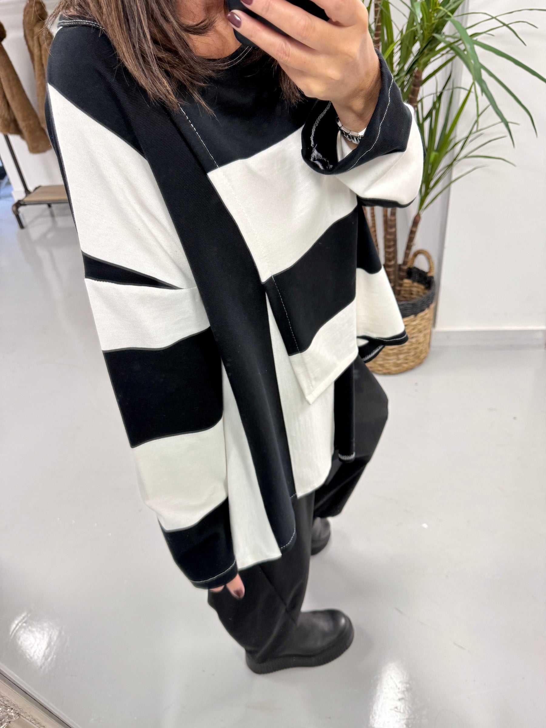 I.D Cut Out Stripe Tunic