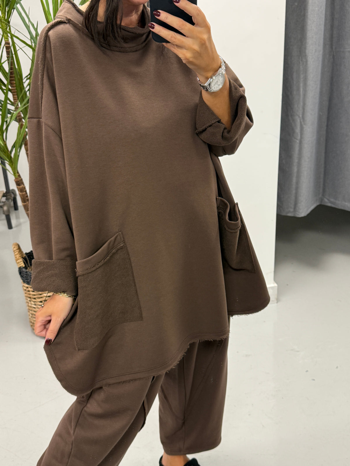 The Deluxe Weekend Collection Double Pocket Tunic - Chocolate