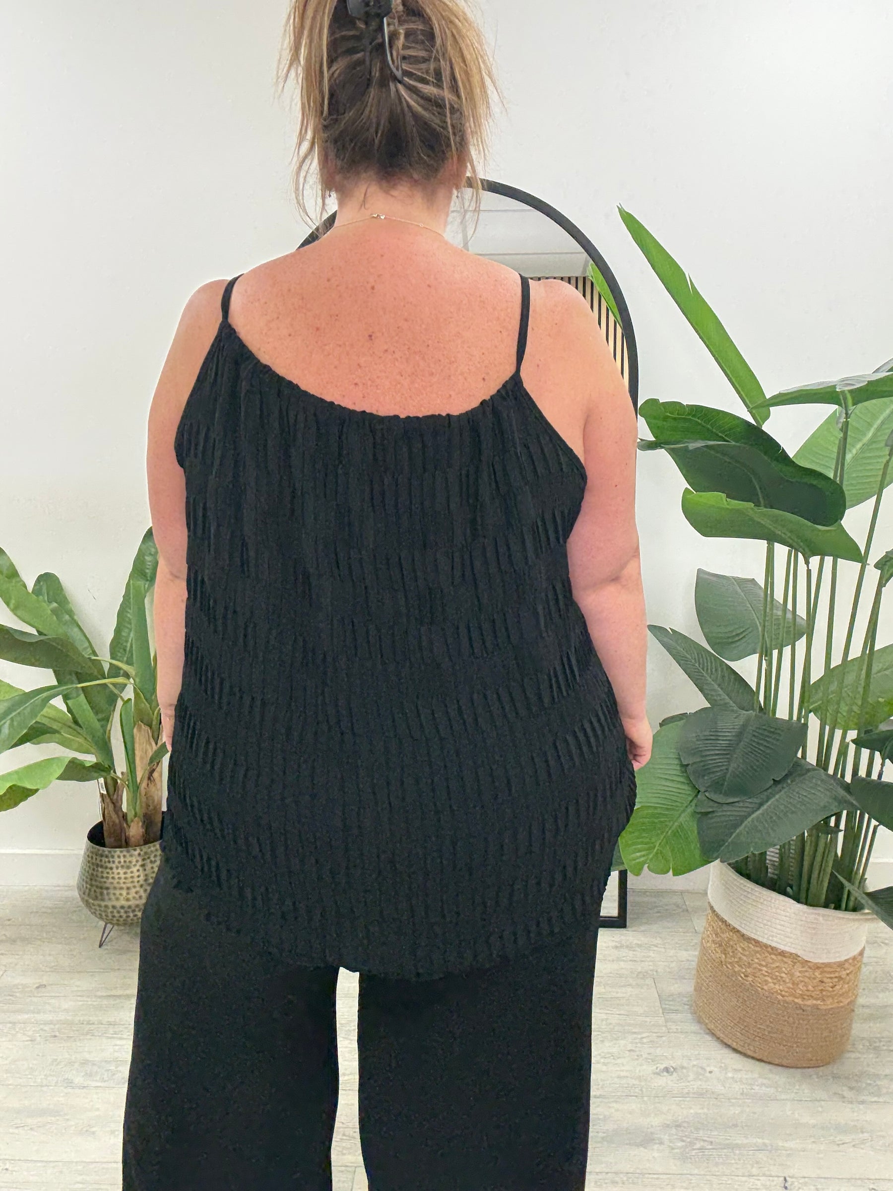 The Ocean Breeze Vest - Black