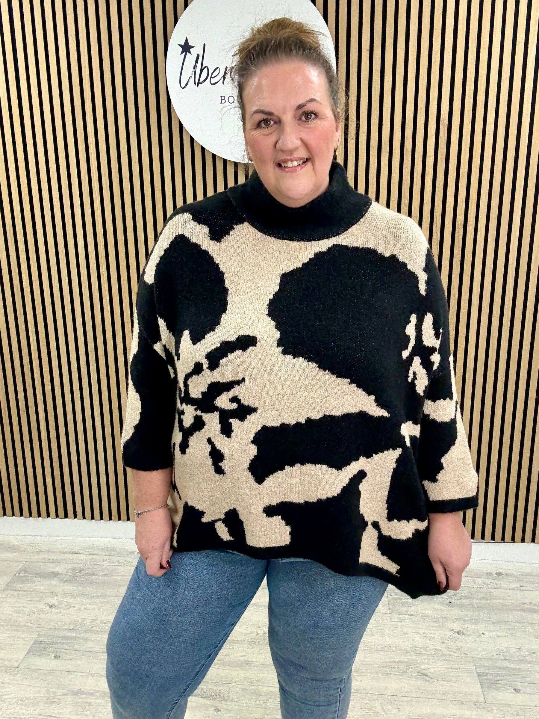 Oversized Abstract Soft Knit - Black/Oatmeal