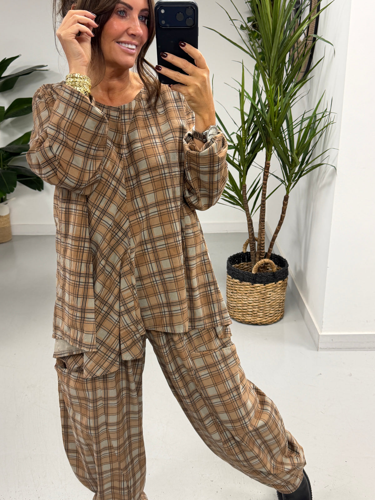 The Herritage Check Barrel Needlecord Joggers - Taupe/Camel (Size 12-18)