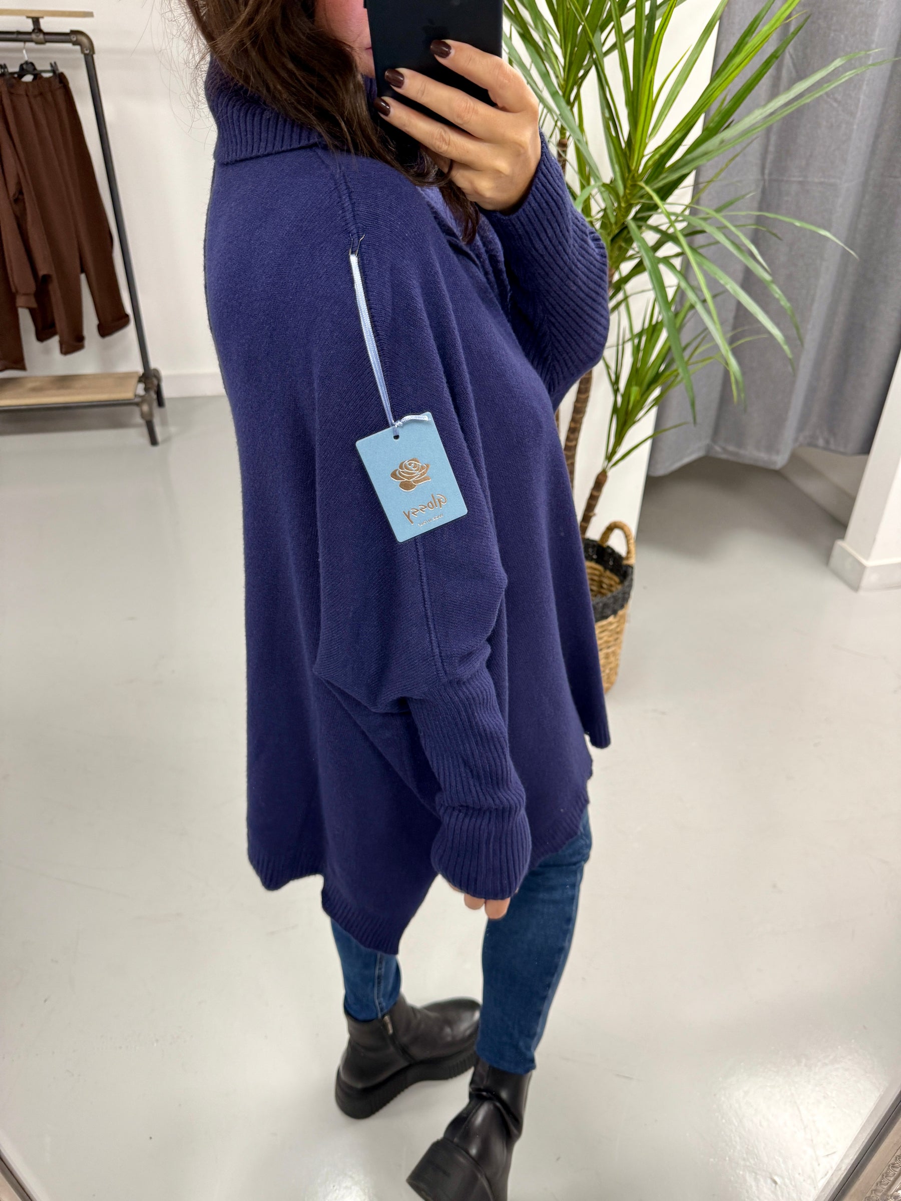 The Esme Soft Knit - Navy