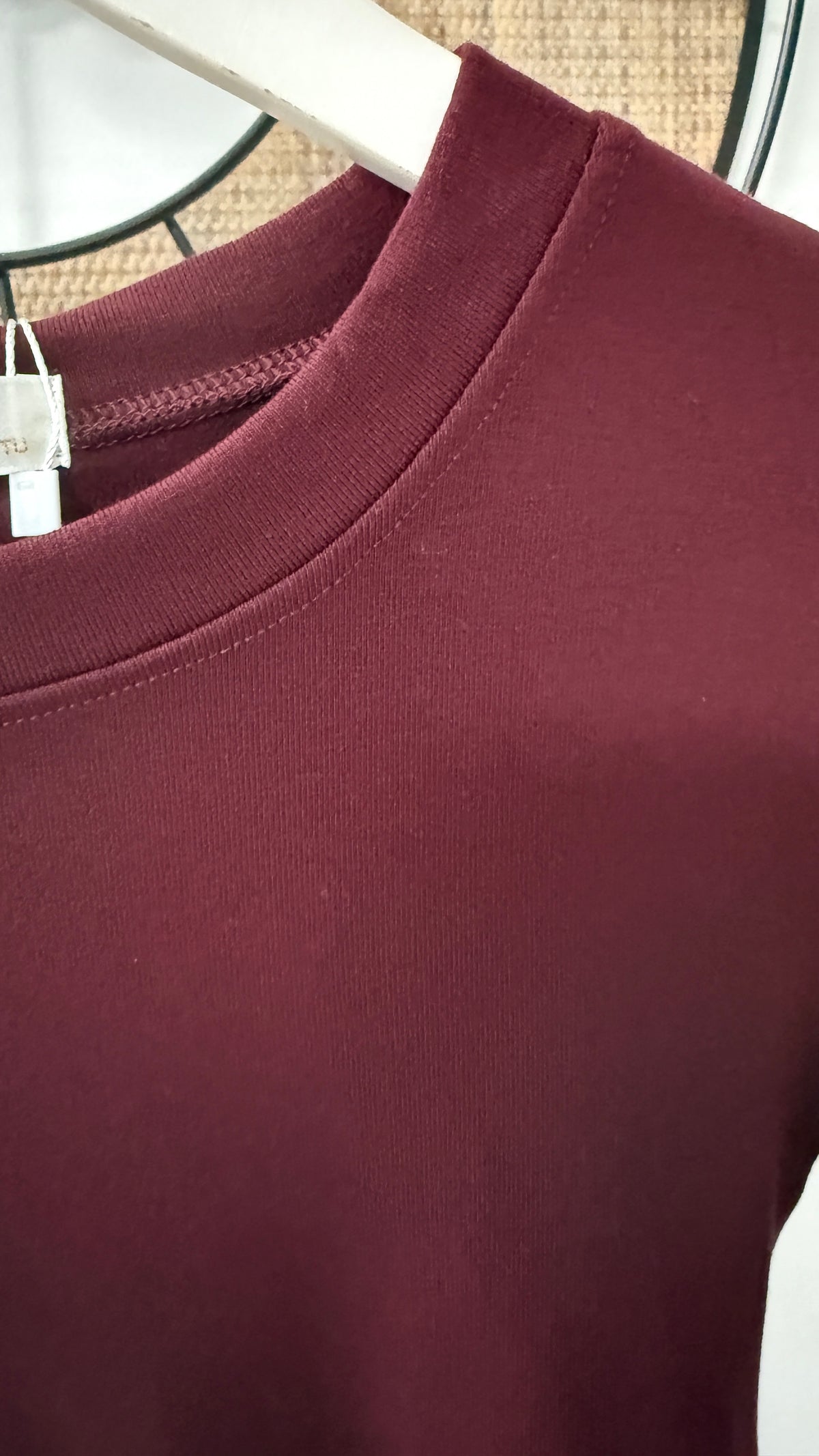 Sculpted Fitted Seamless Tee - Cherry