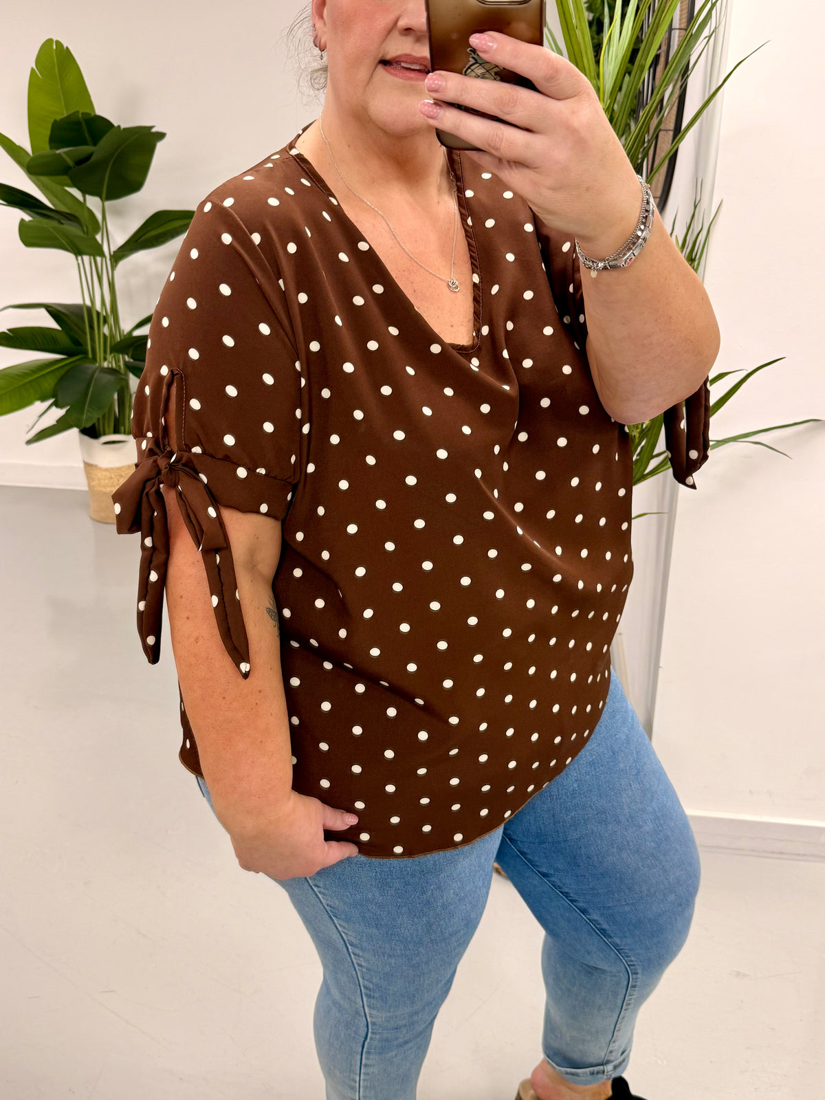 The Spotty Tie Sleeve - Chocolate