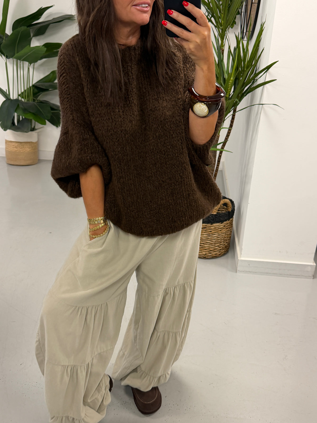 The Rustic Crop Sleeve Knit - Chocolate