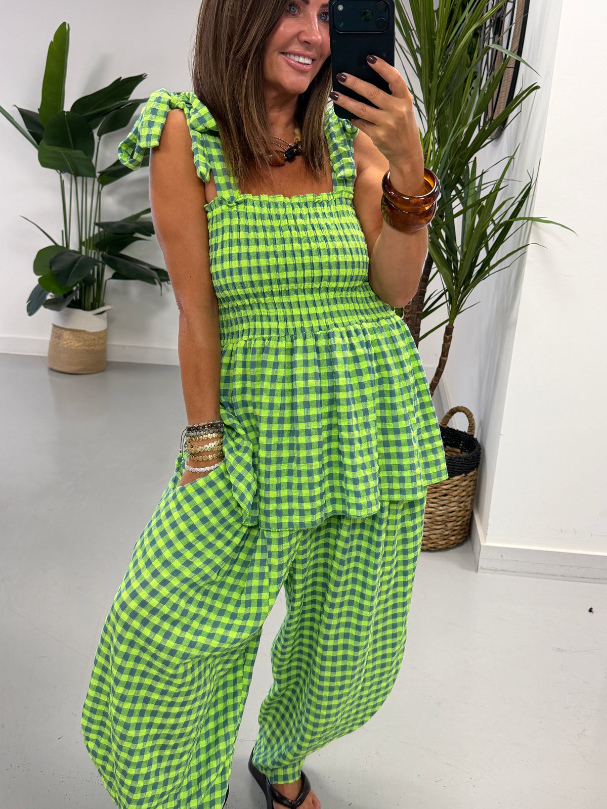 The Deluxe Gingham Barrel Trousers - Green