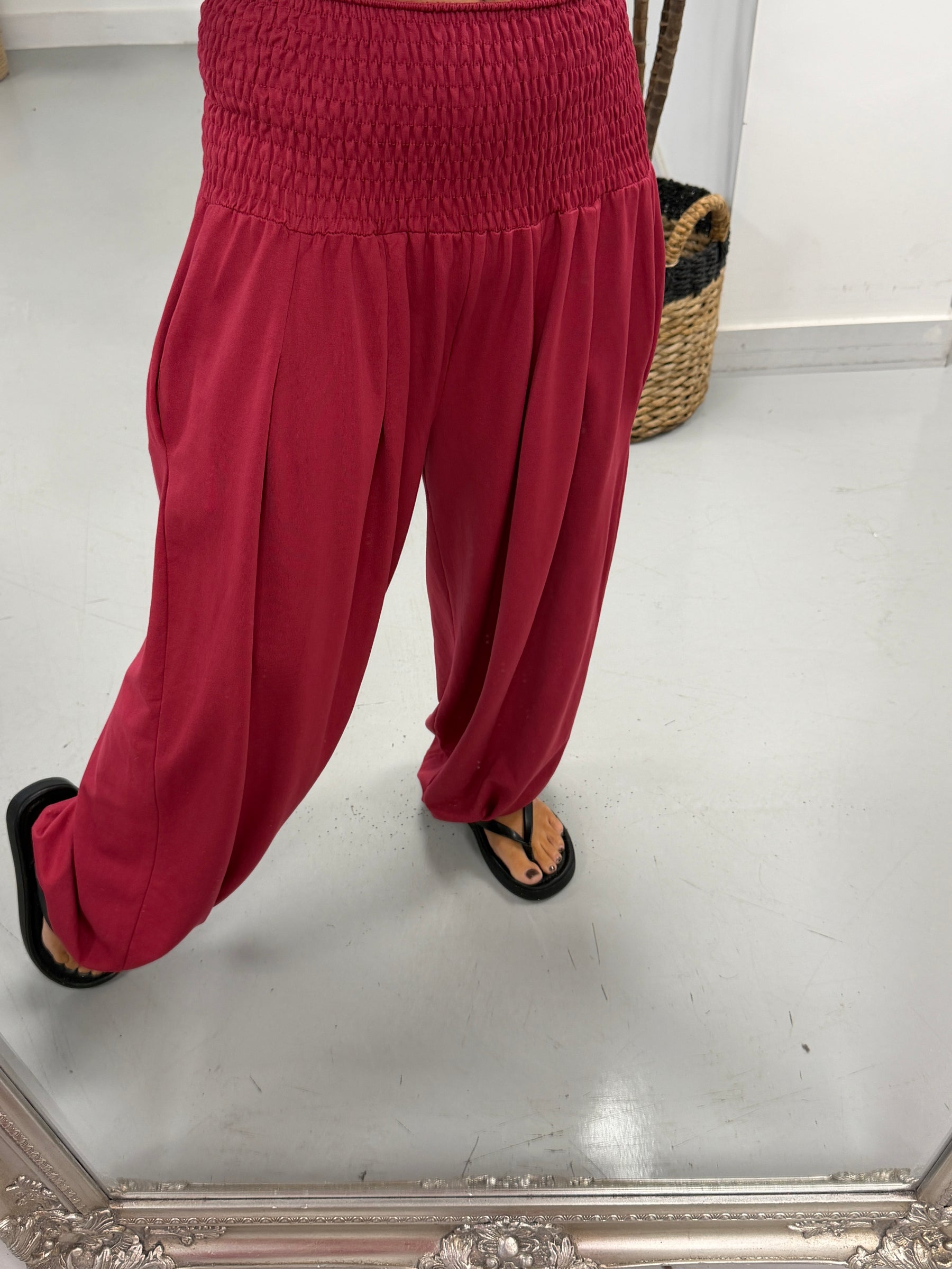 The Freestyle Balloon Joggers - Wine