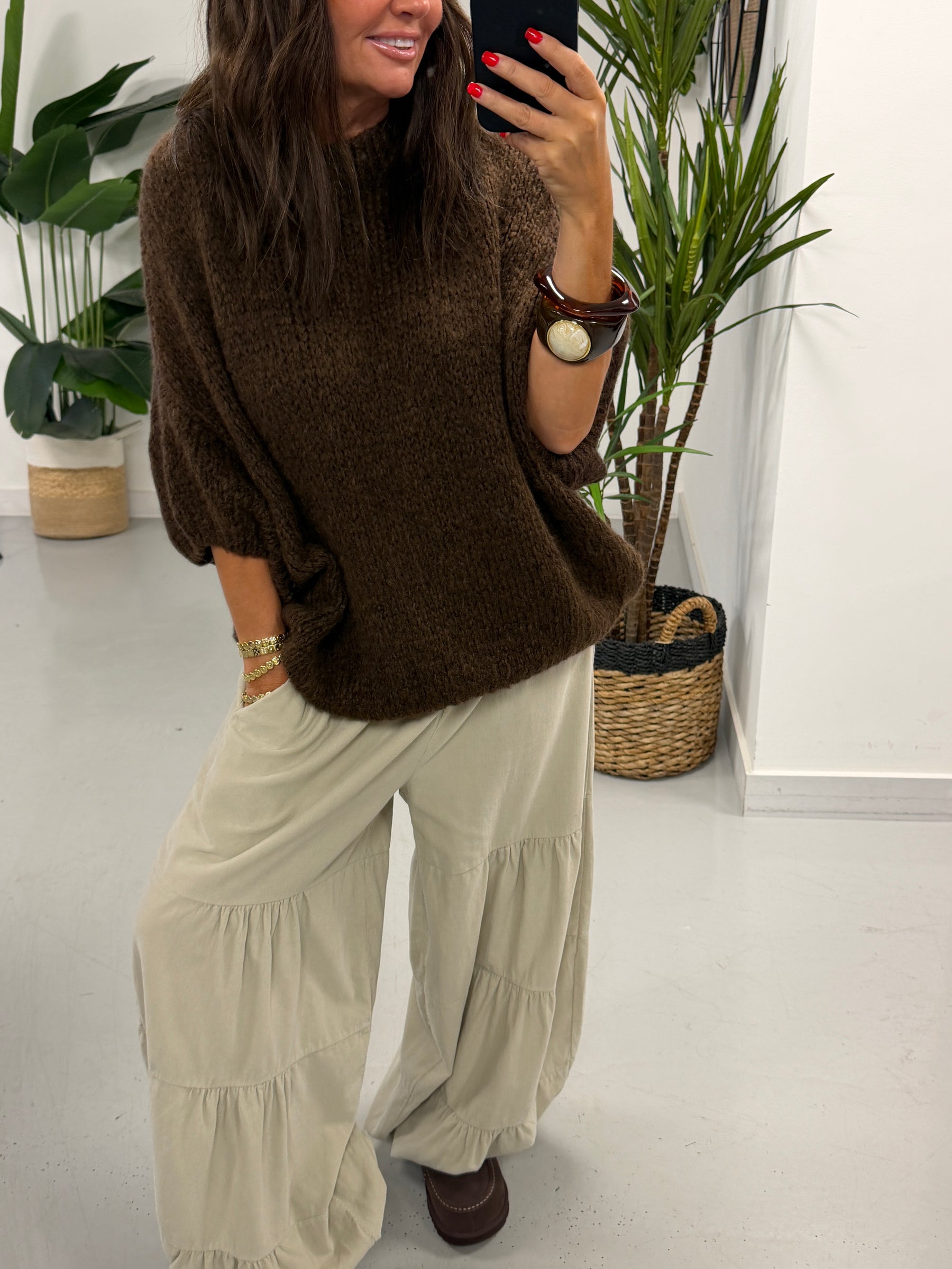 The Rustic Crop Sleeve Knit - Chocolate