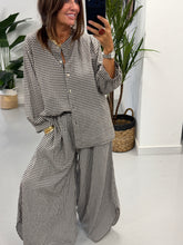 The Gingham Button Shirt - Chocolate