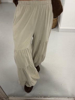 The Tiered Balloon Needlecord Trousers - Cream