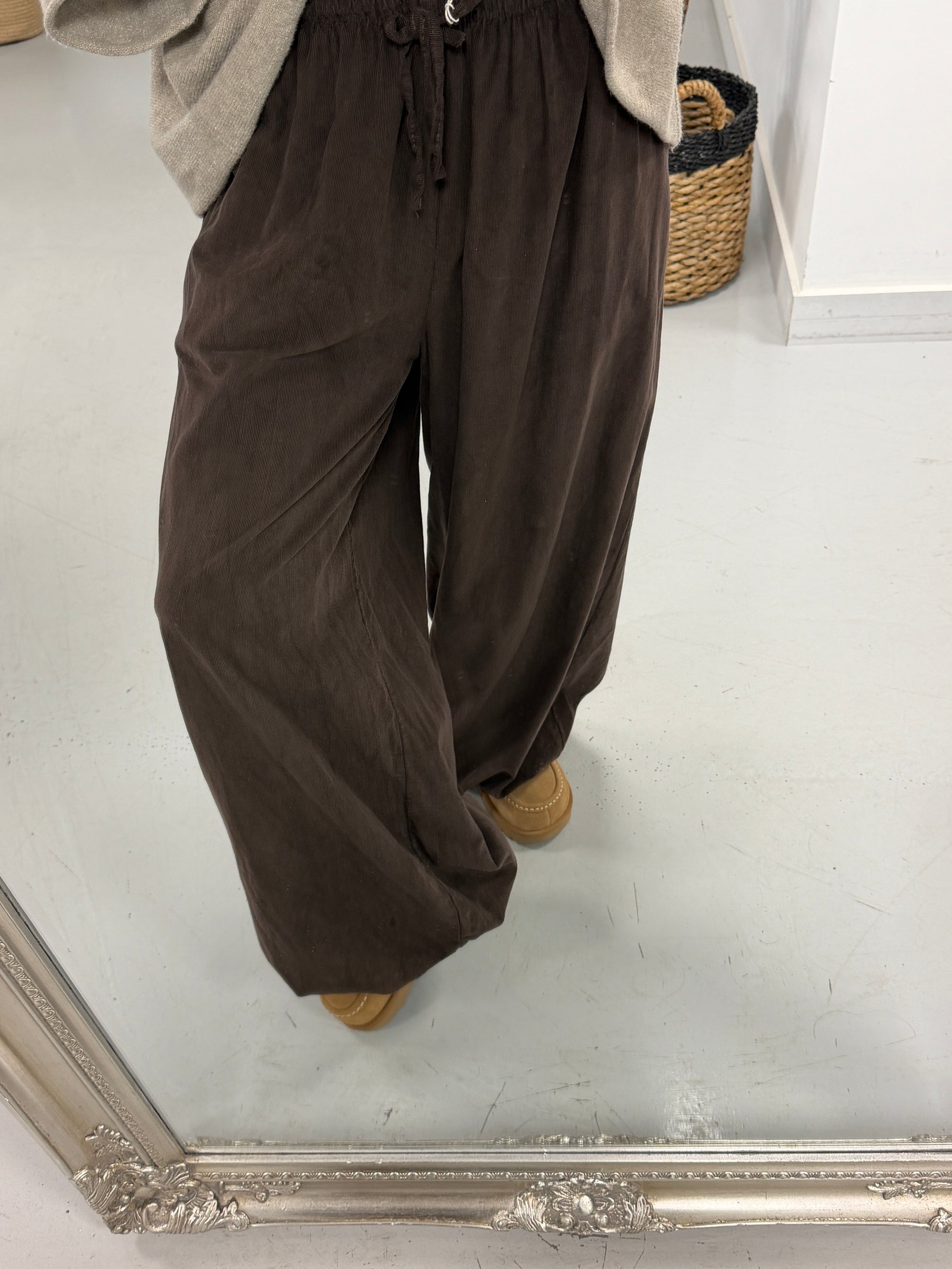 The Balloon Needlecord Trousers - Chocolate