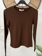 Sculpted Fitted Seamless Tee - Chocolate