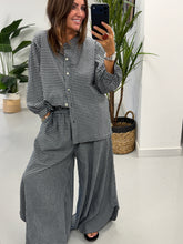 The Gingham Button Shirt - Black