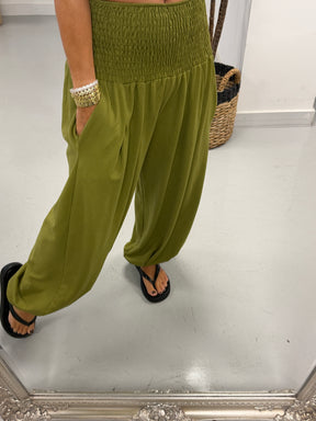 The Freestyle Balloon Joggers - Olive Green
