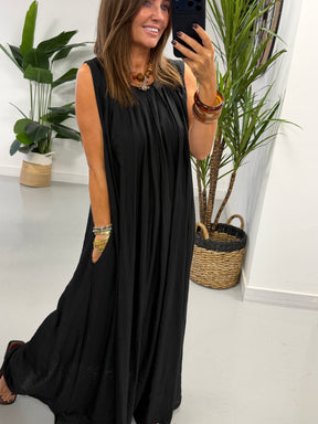 Crinkle Maxi Dress - Black