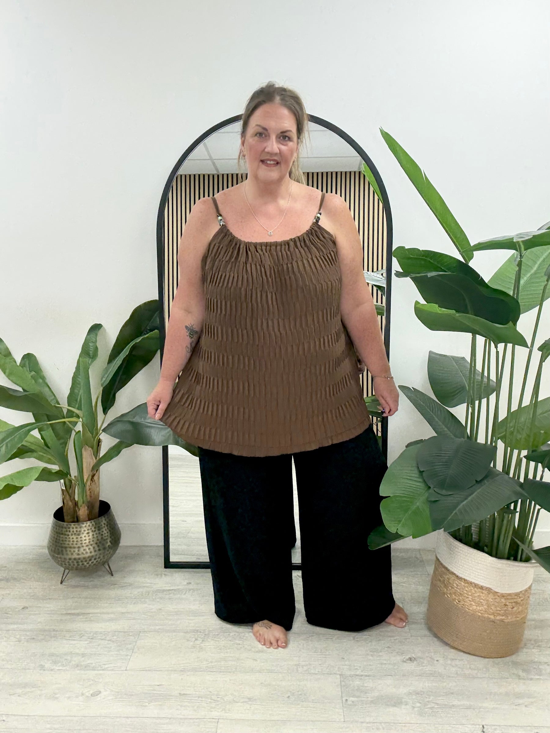 The Ocean Breeze Vest - Chocolate