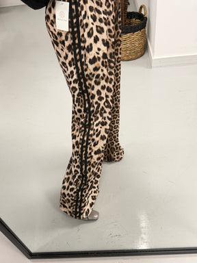 Animal Stripe Jogger (mid shade) - Black Stripe