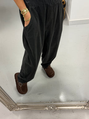 The Barrel Needlecord Joggers - Charcoal (Size 8-12)