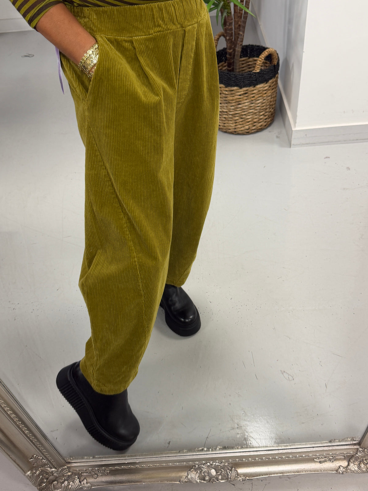Jumbo Cord Barrel Trousers - Pistachio (Size 10-14) (Copy)