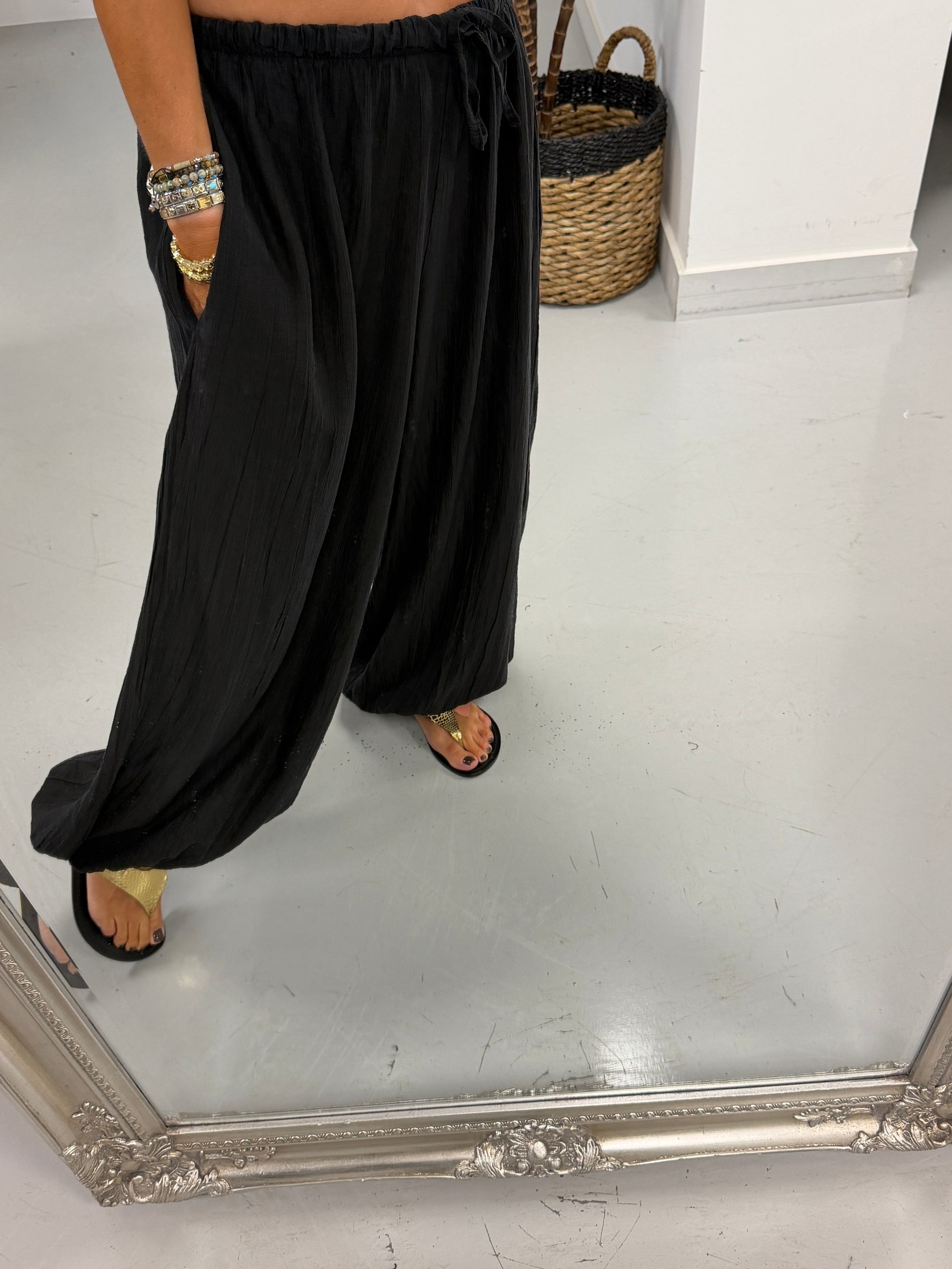 The OG TicToc Crinkle Balloon Trousers - Black