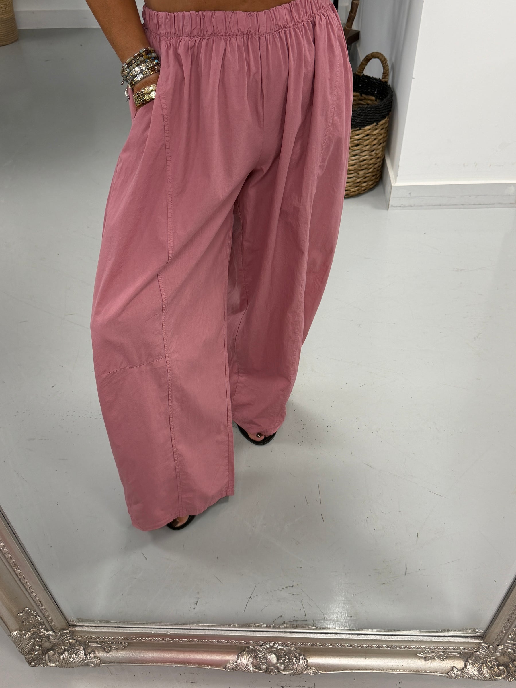 The LuLu Barrel Trouser - Raspberry