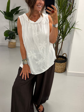 Reverse Collar Embroidered Tunic - White