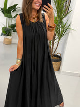 Crinkle Maxi Dress - Black