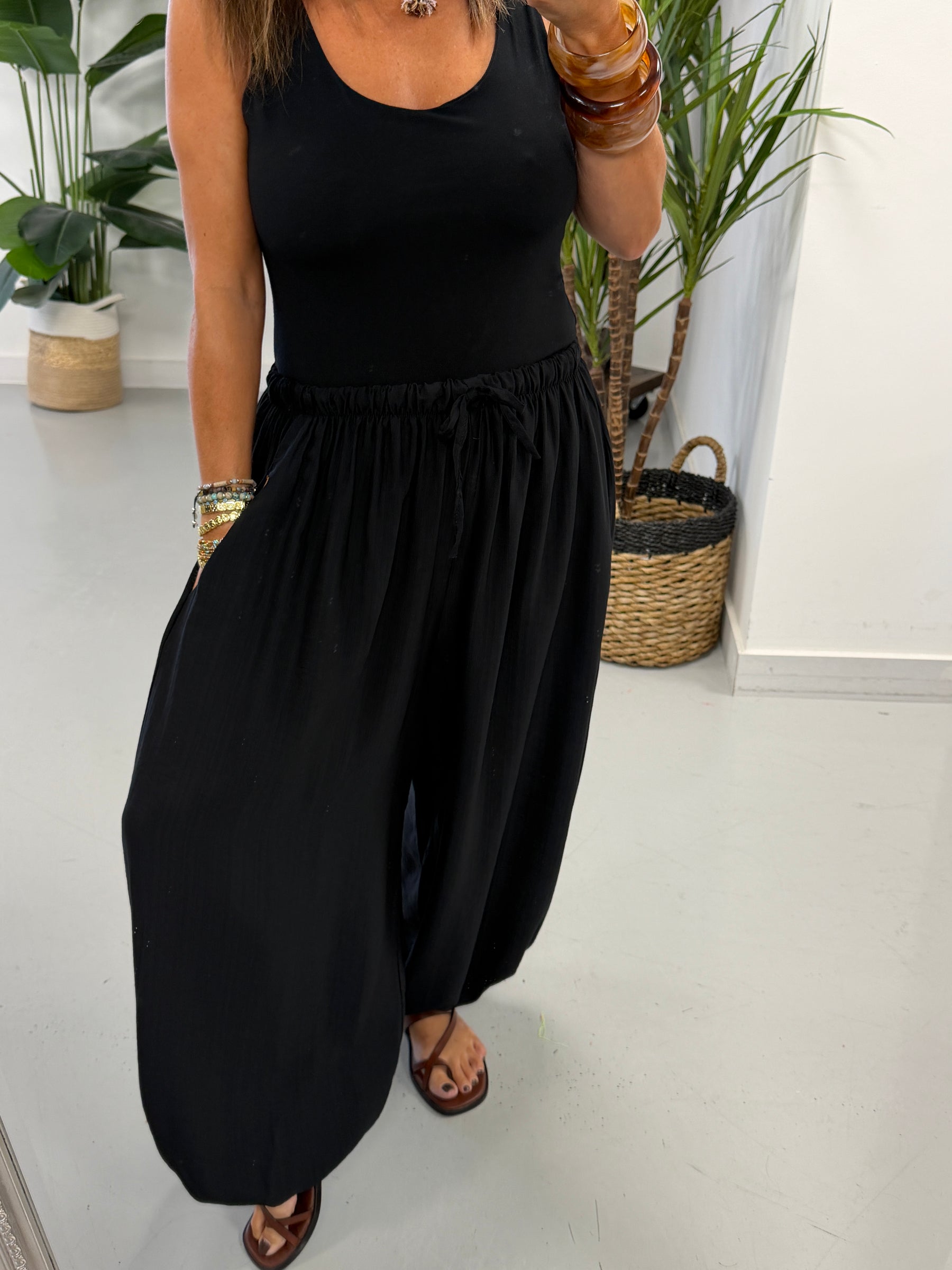 The Summer Balloon Trousers - Black
