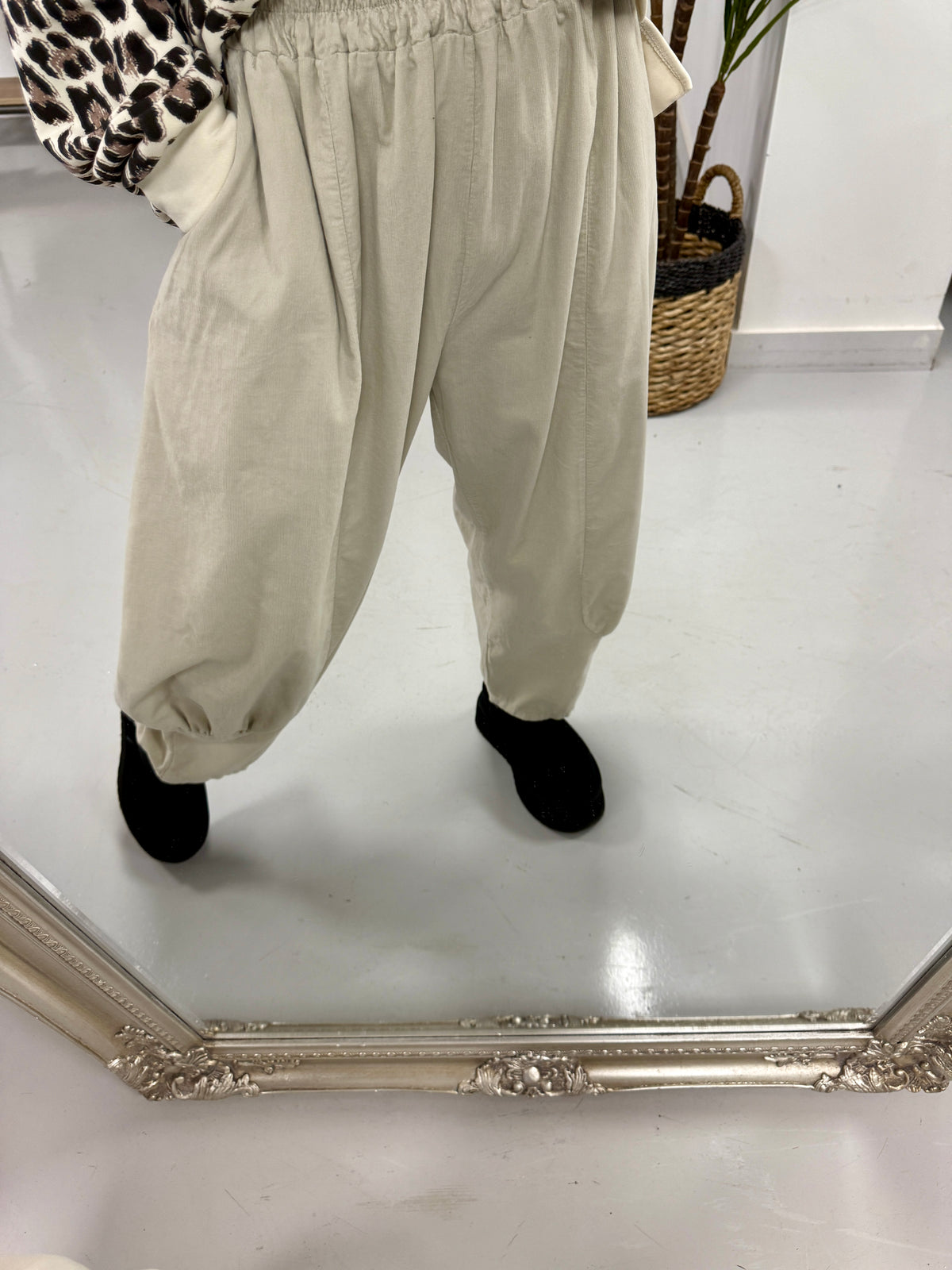 The Orla Needlecord Tapered Joggers - Cream