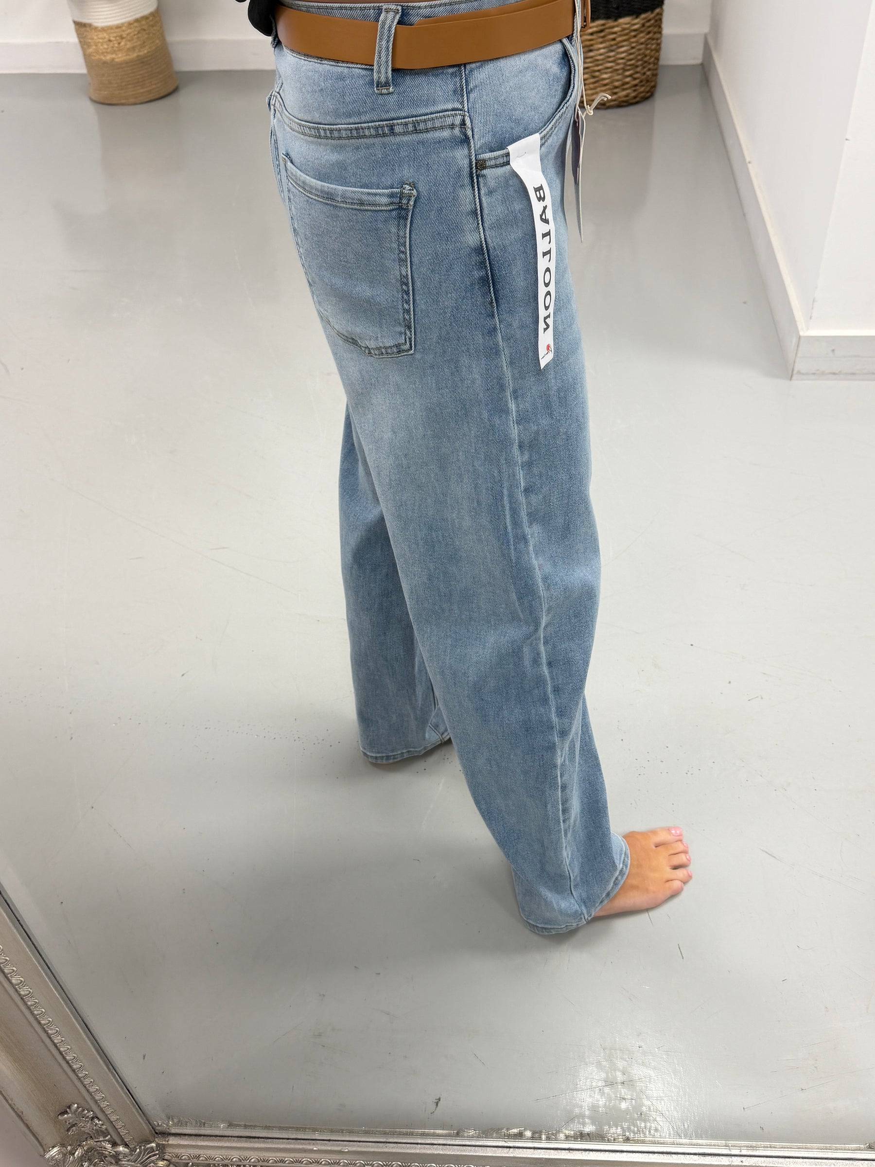 Red70 Balloon Jeans - Sized